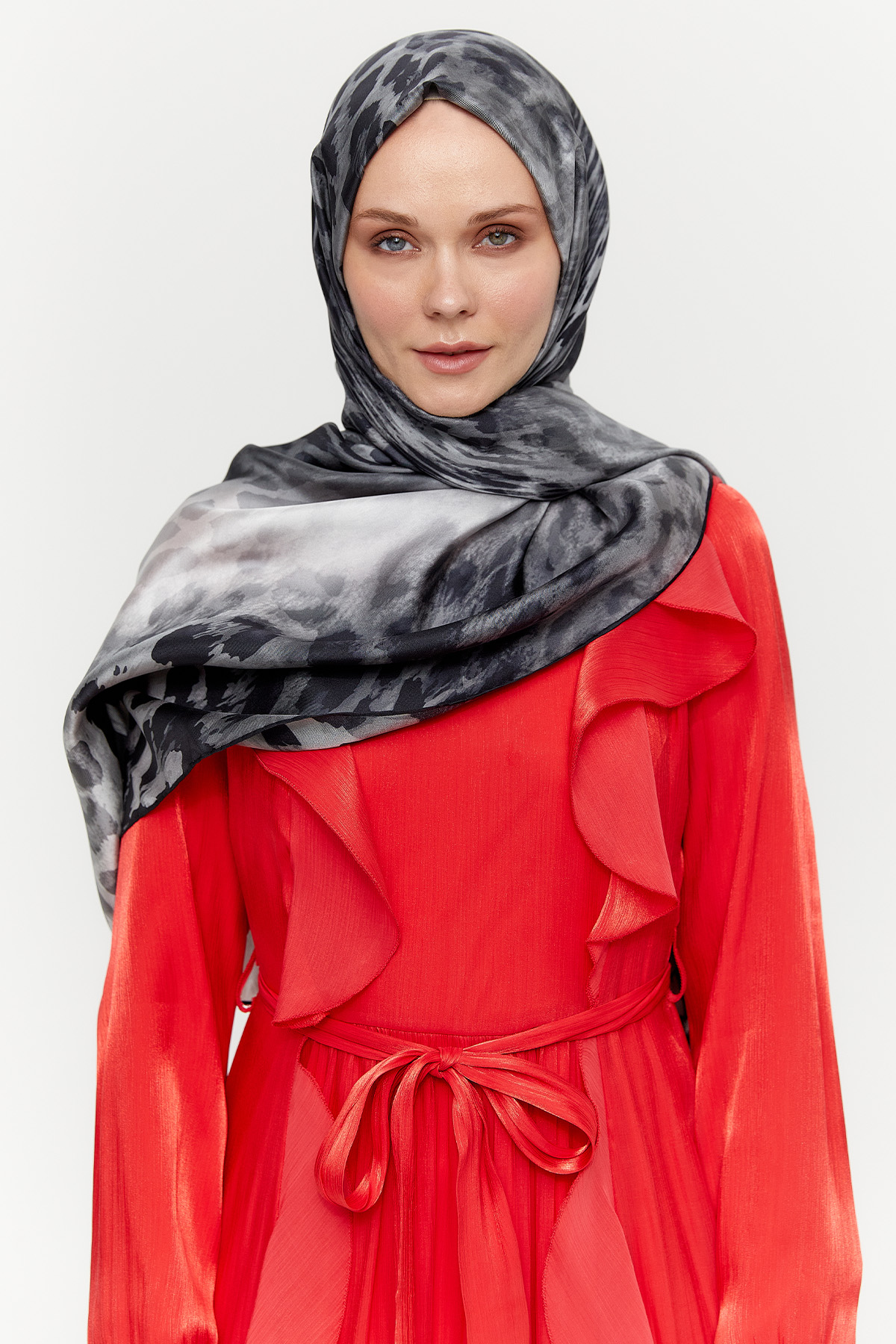 Leopar Desenli İpek Şal