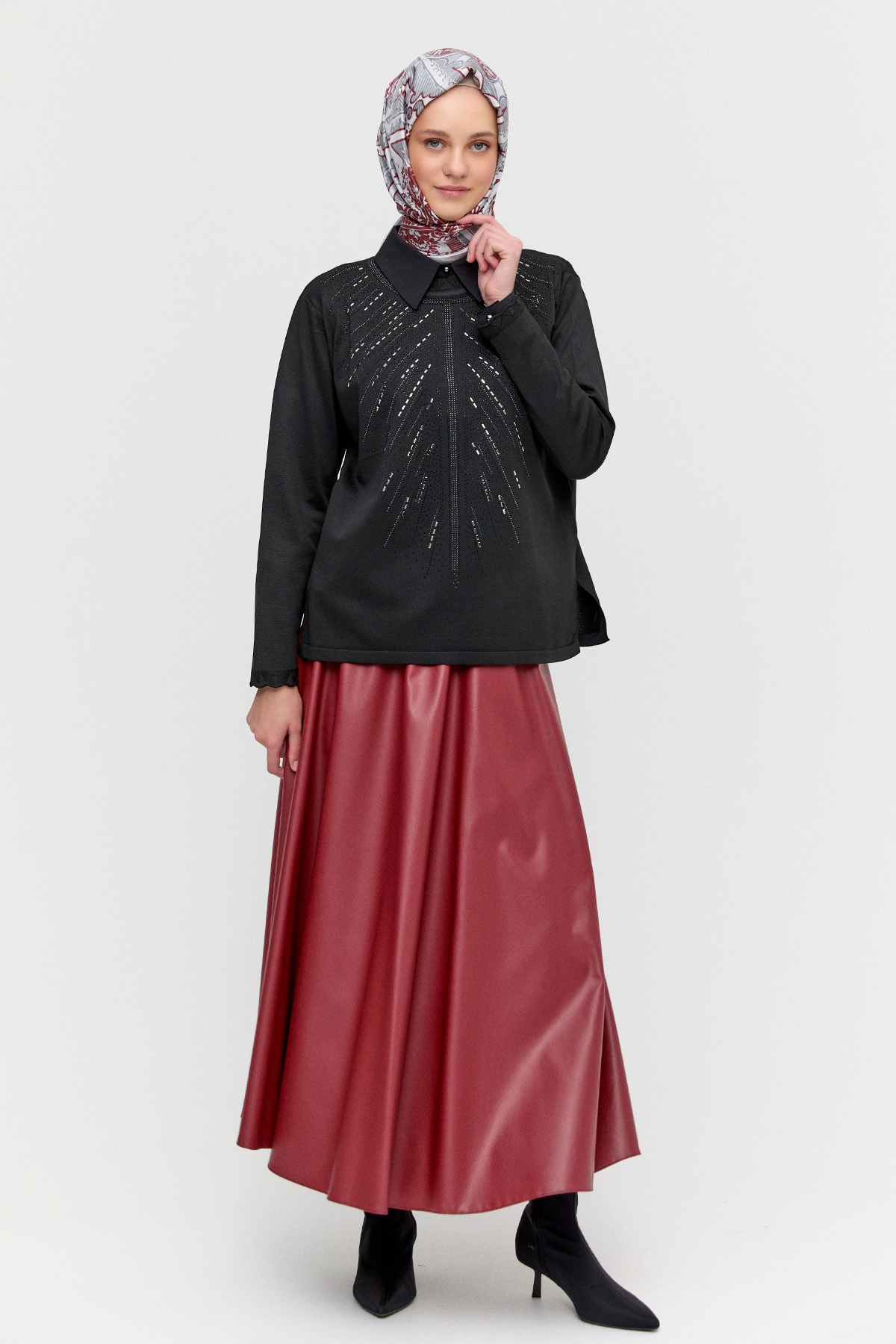 Taş Detaylı Triko Bluz