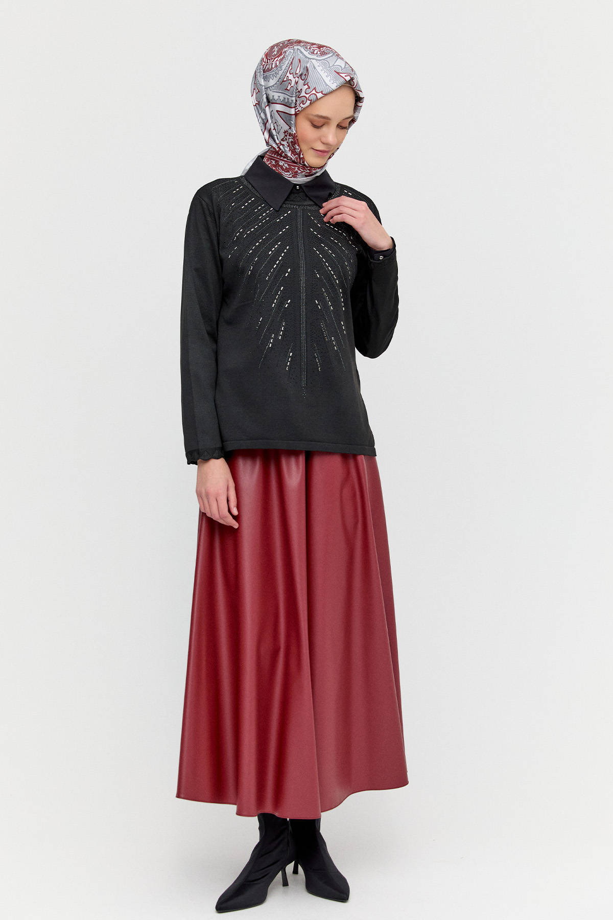 Taş Detaylı Triko Bluz