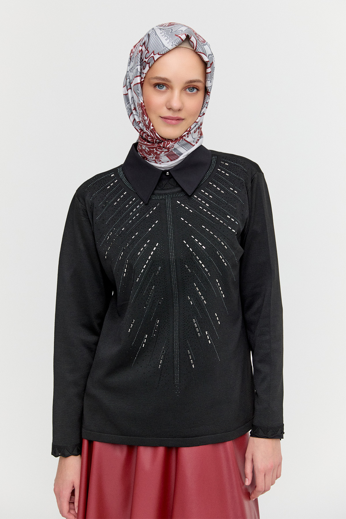 Taş Detaylı Triko Bluz