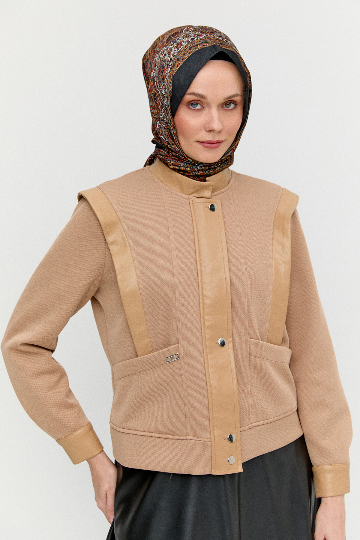 Yüksek Yakalı Örme Ceket, Tesettür Giyim