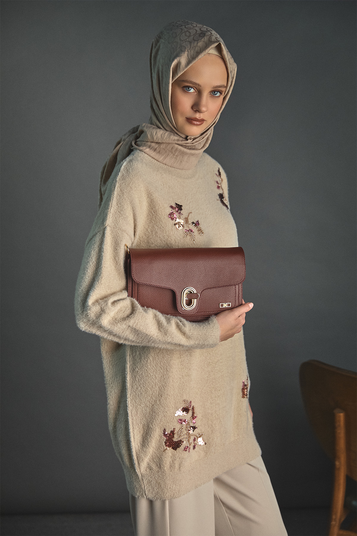 Çok Bölmeli Suni Deri Omuz Çantası