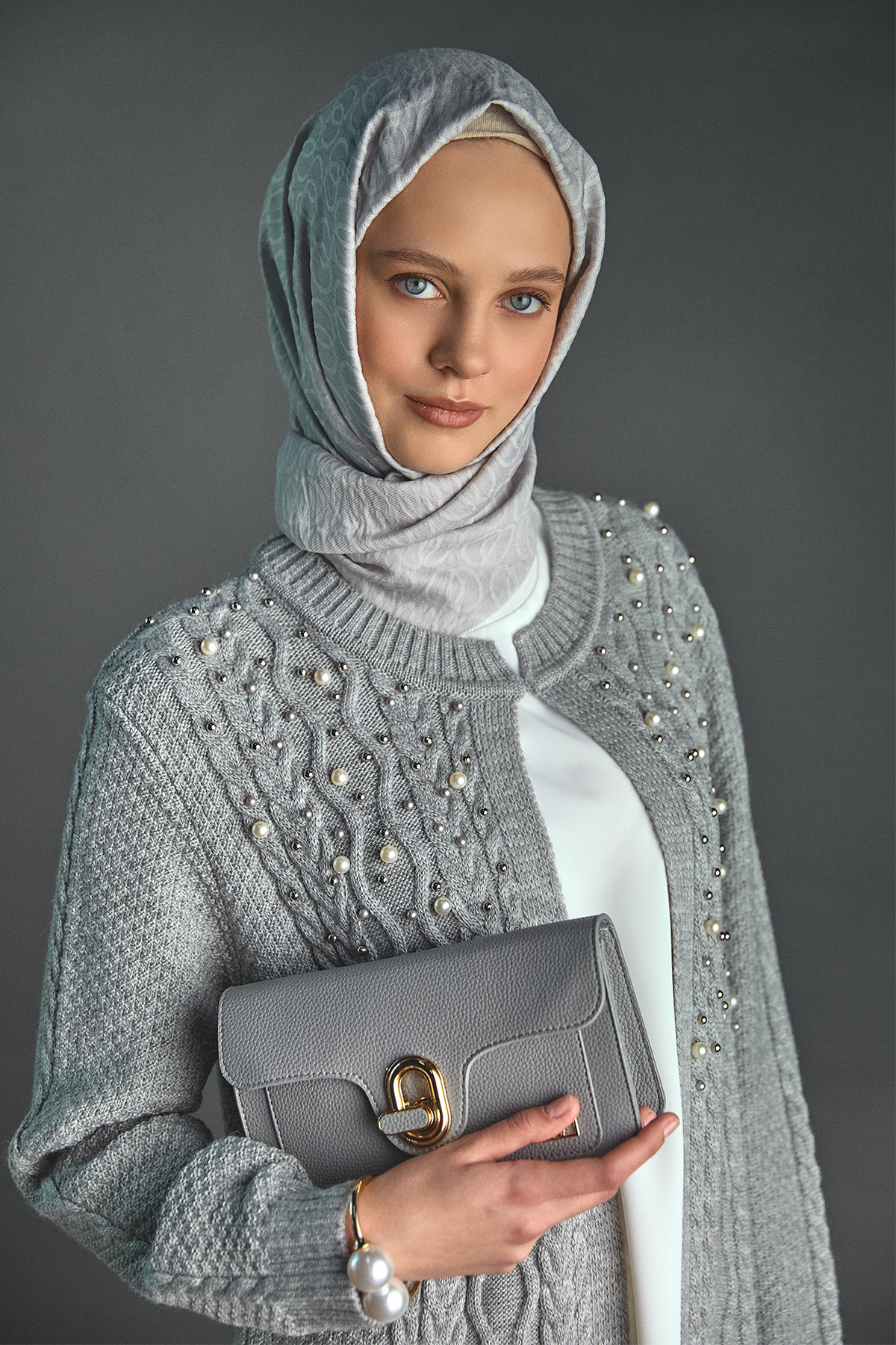 Kartlık Detaylı Mini Omuz Çantası