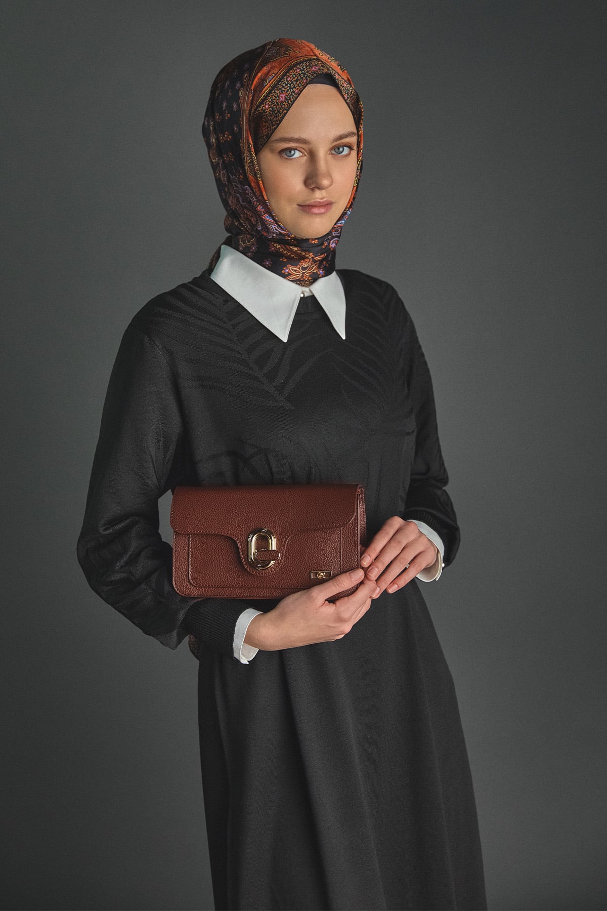 Kartlık Detaylı Mini Omuz Çantası, Tesettür Giyim