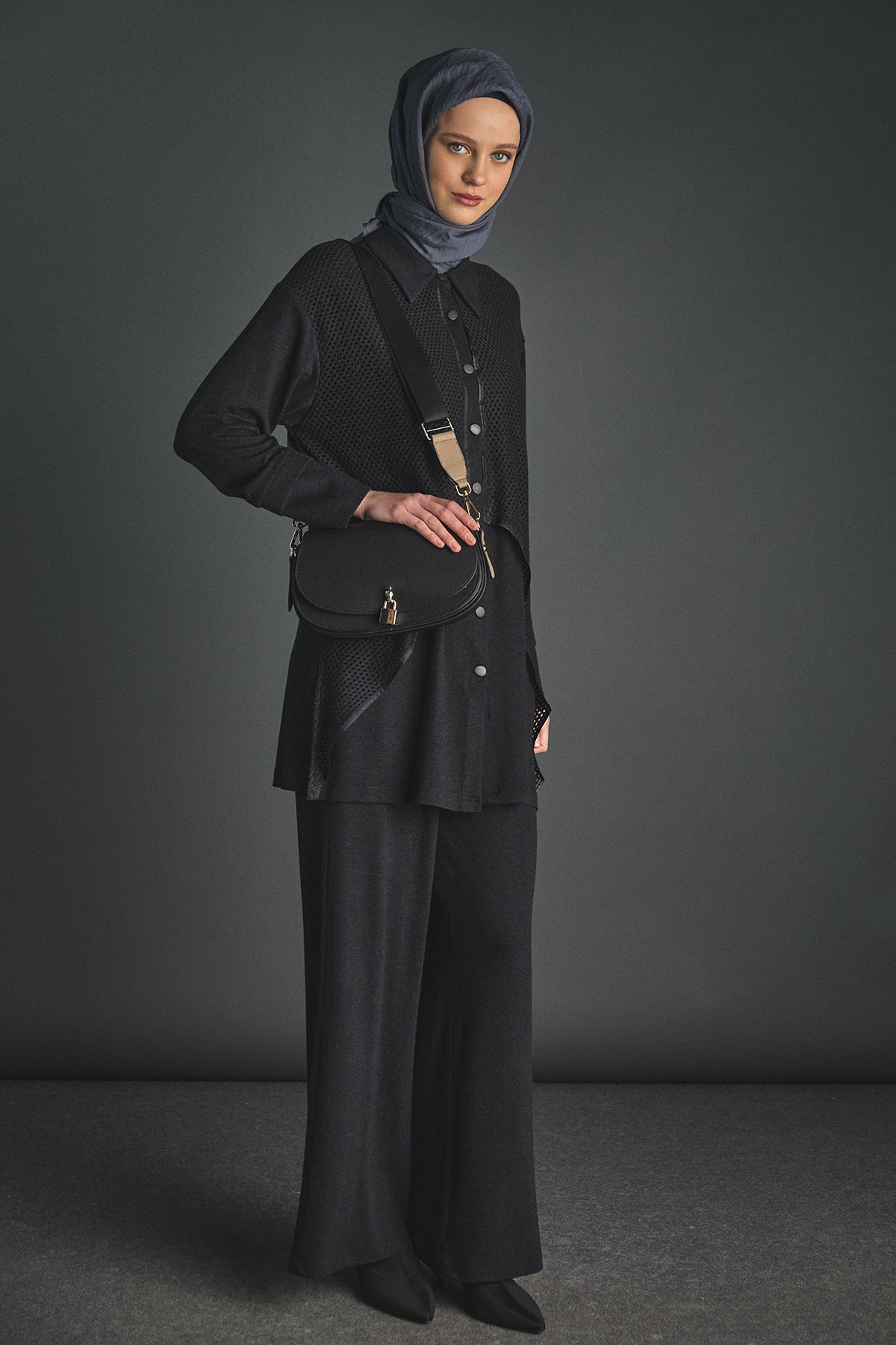 Kilit Aksesuarlı Çok Gözlü Sportif Omuz Çantası