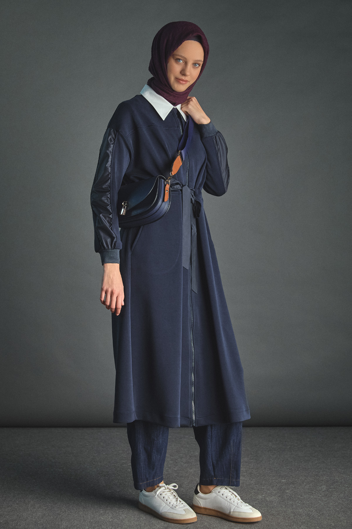 Kilit Aksesuarlı Çok Gözlü Sportif Omuz Çantası