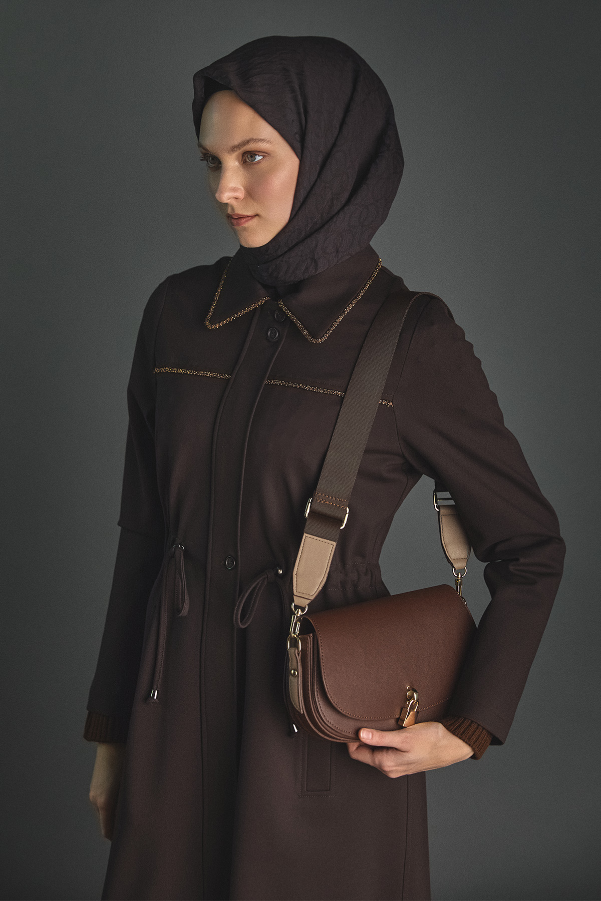 Kilit Aksesuarlı Çok Gözlü Sportif Omuz Çantası