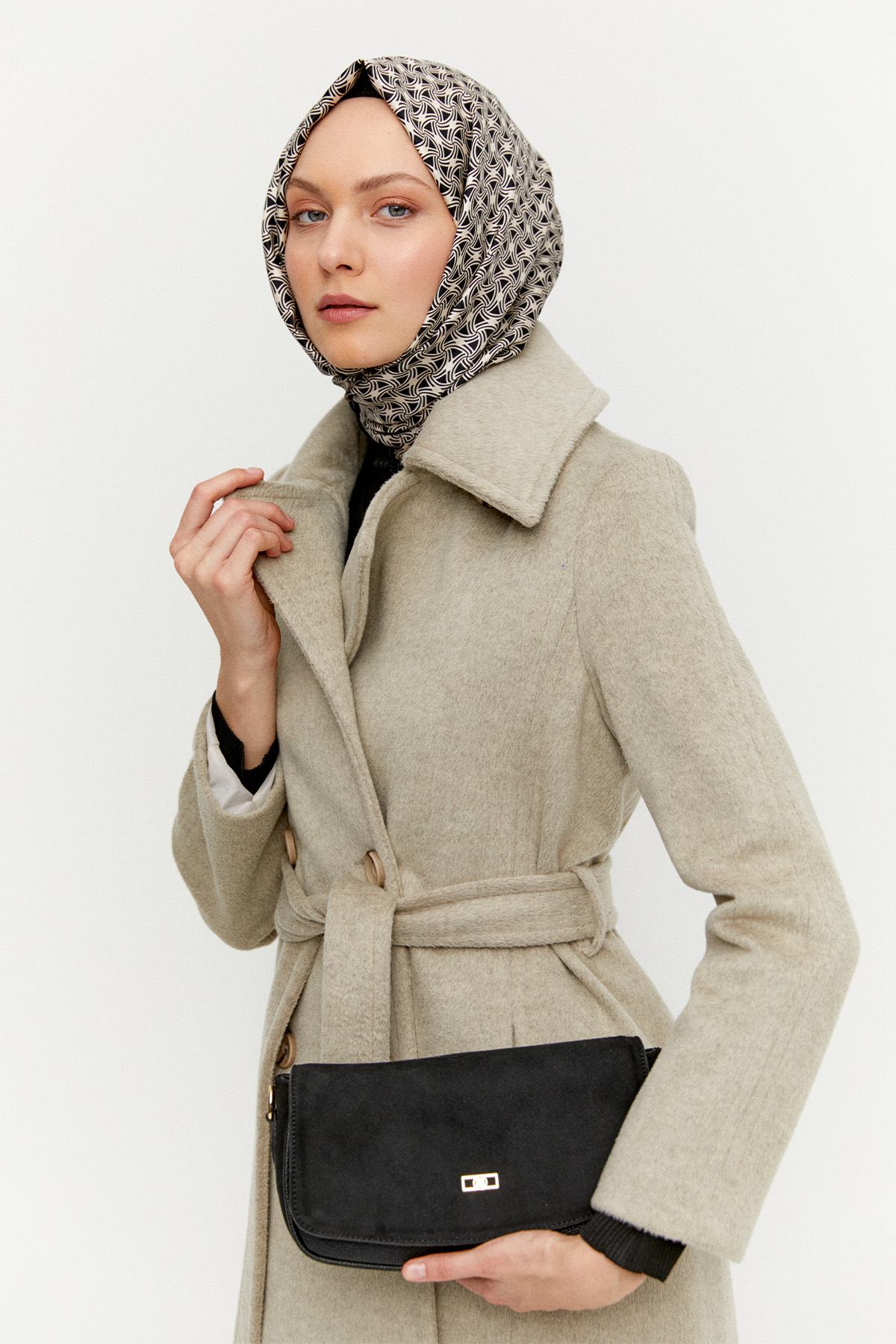 Deri Askılı Tek Bölmeli Flap Çanta