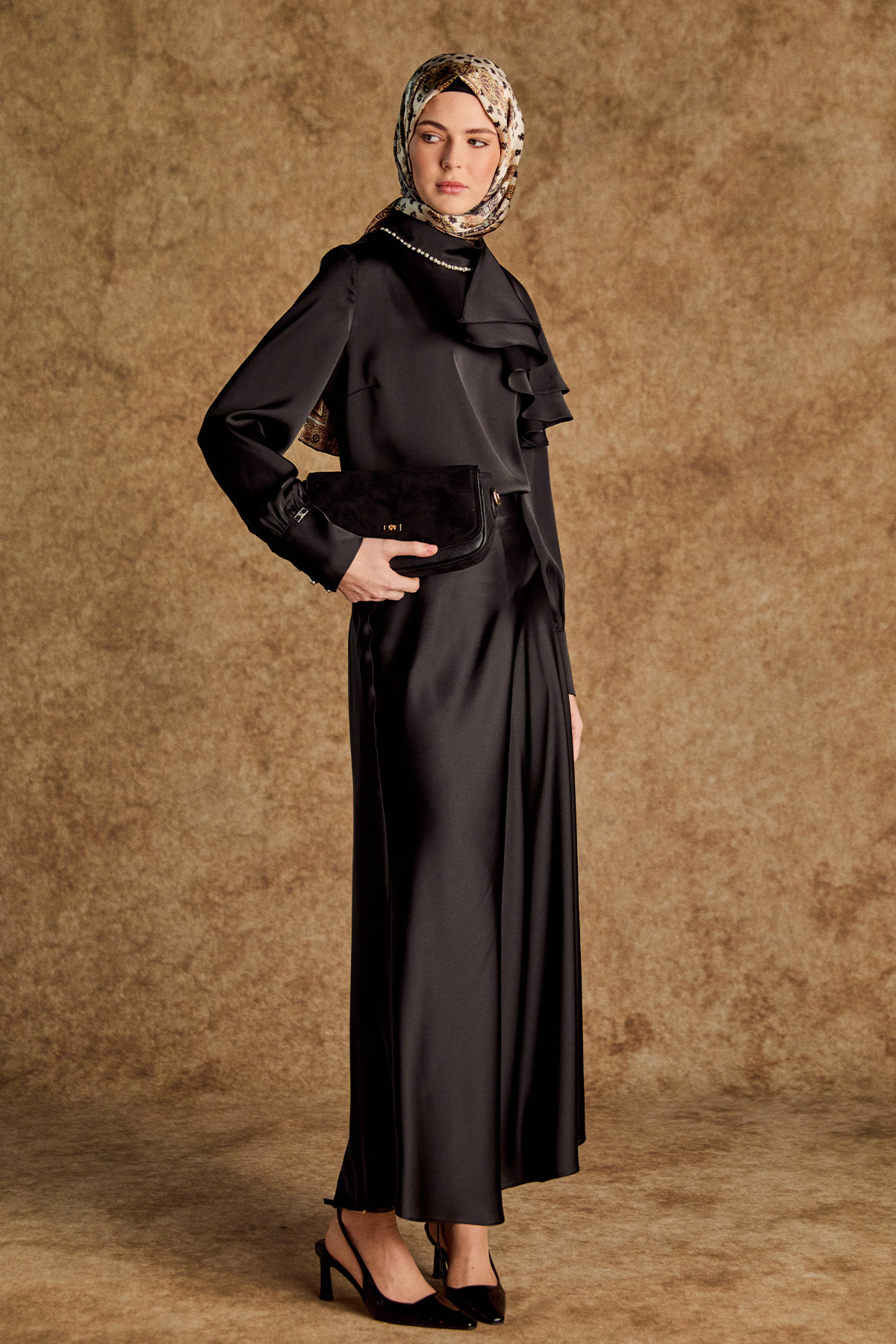 Deri Askılı Tek Bölmeli Flap Çanta