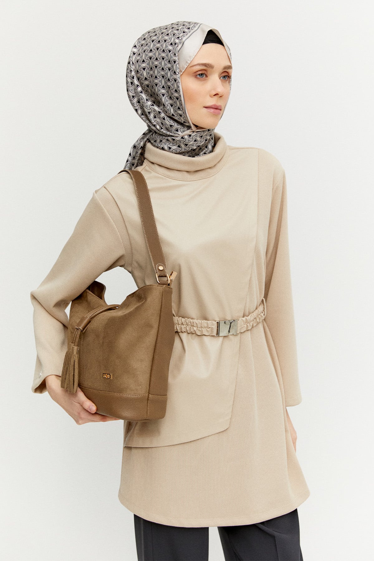 Geniş Hacimli Kol Çantası, Tesettür Giyim