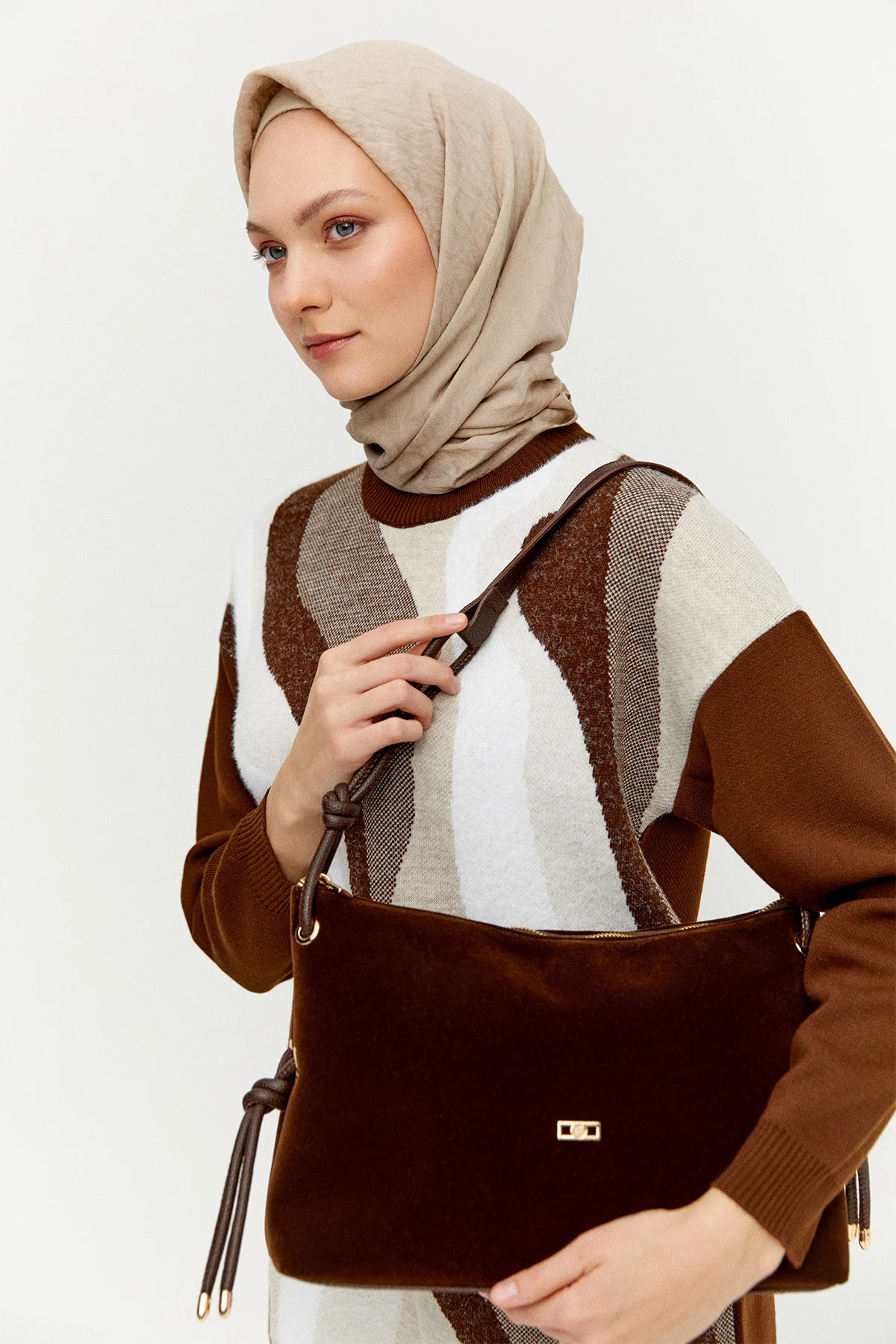 Geniş Hacimli Fermuarlı Kol Çantası, Tesettür Giyim
