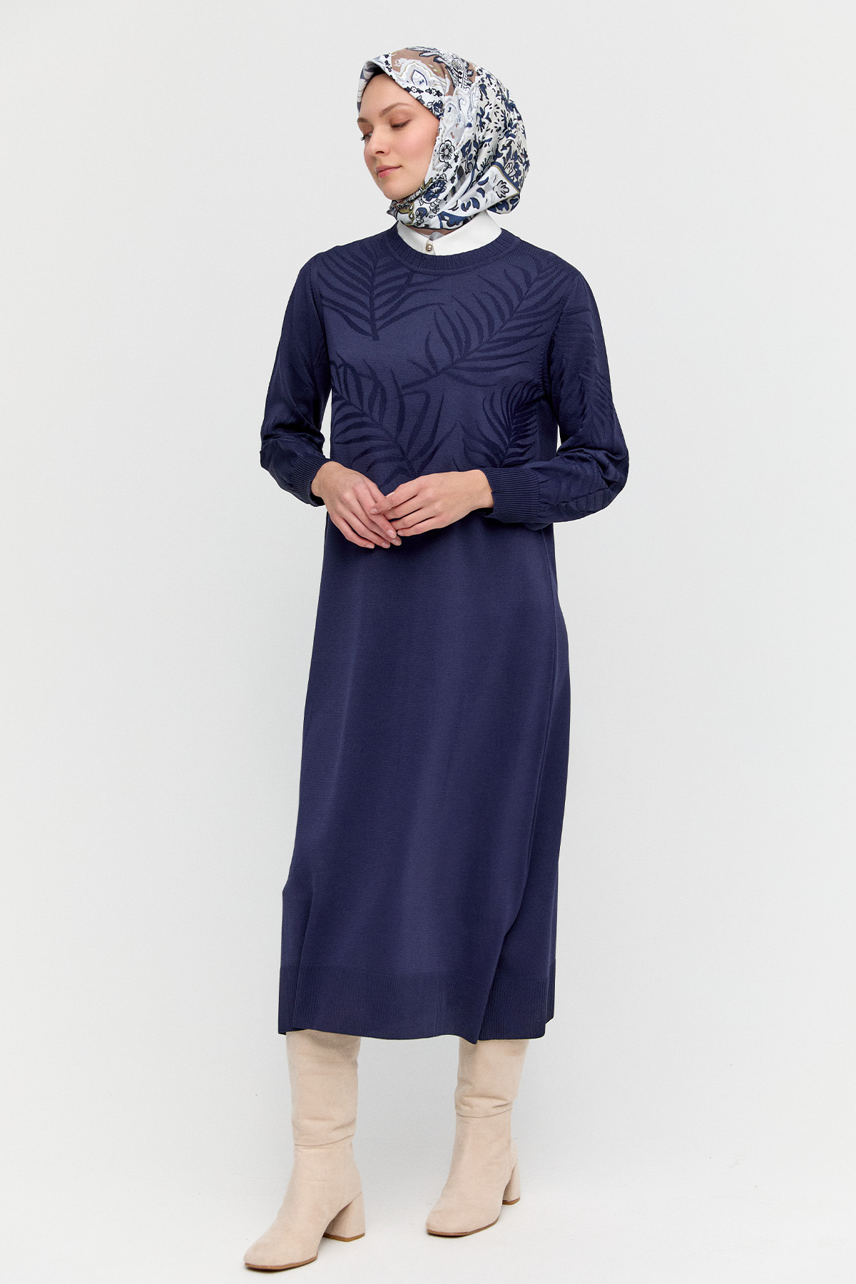 Yaprak Desenli Ribanalı Triko Elbise