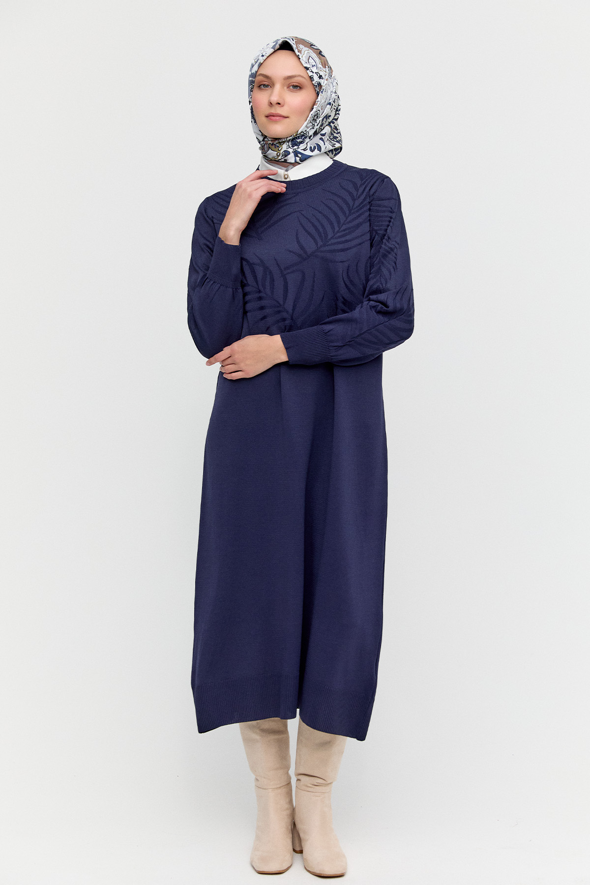 Yaprak Desenli Ribanalı Triko Elbise