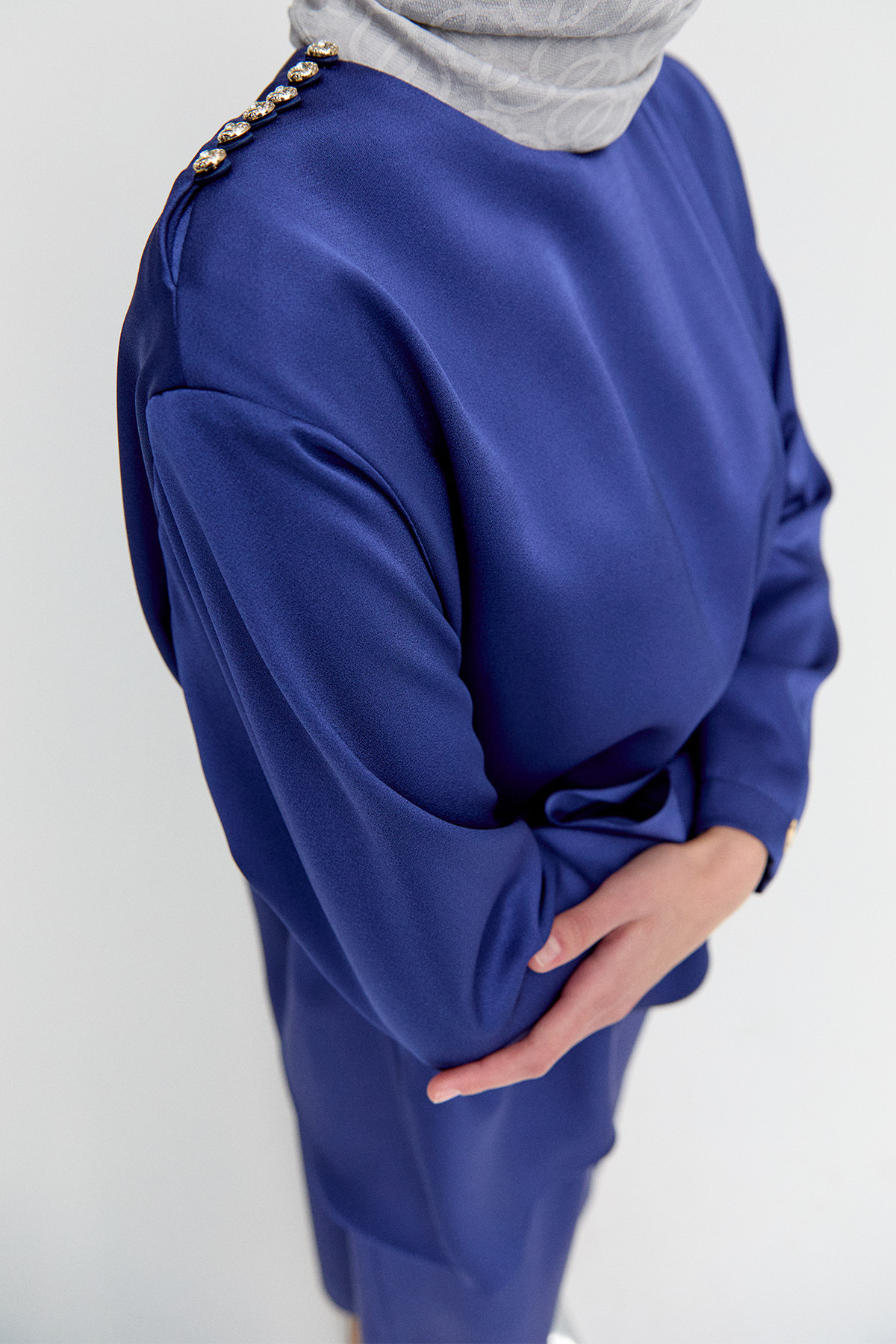 Kuşaklı Drape Detaylı Saten Elbise