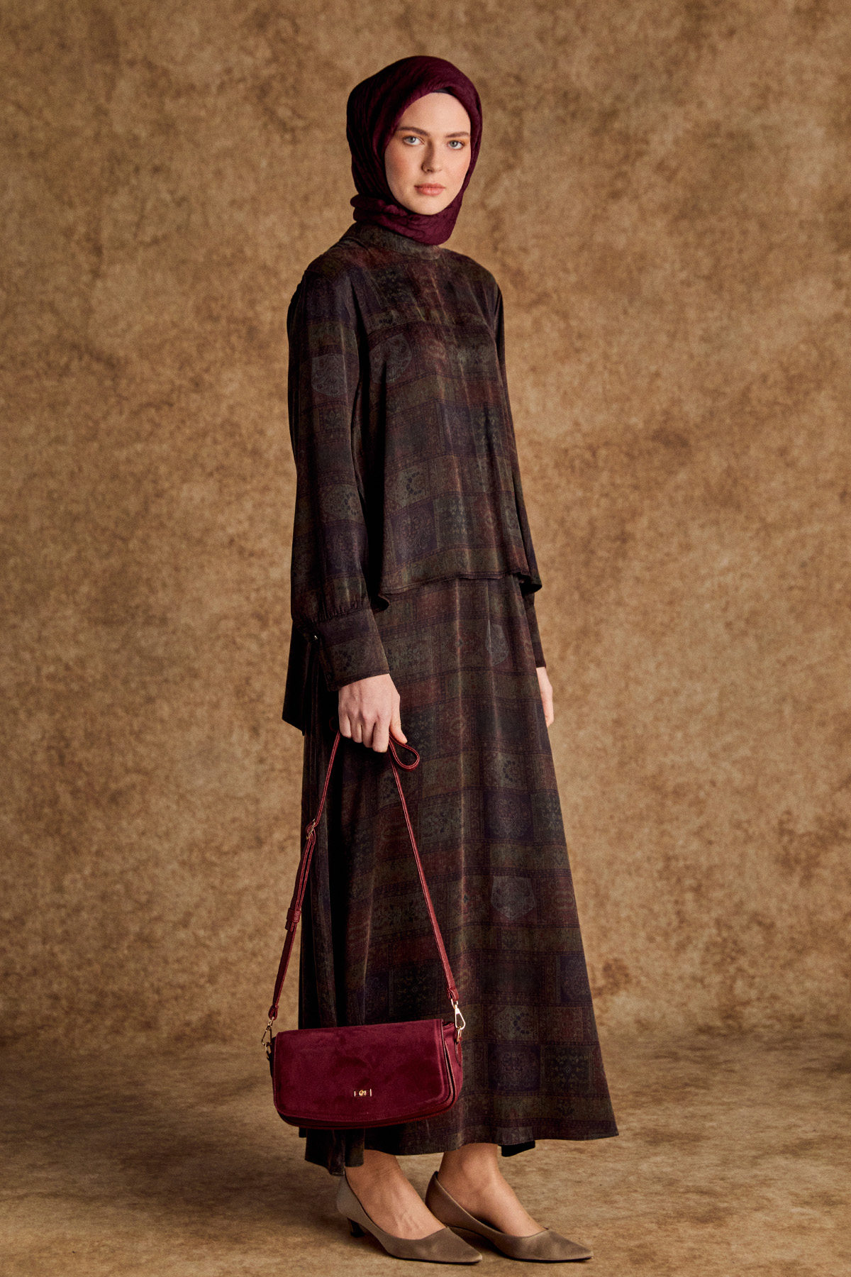 Pelerin Detaylı Desenli Elbise