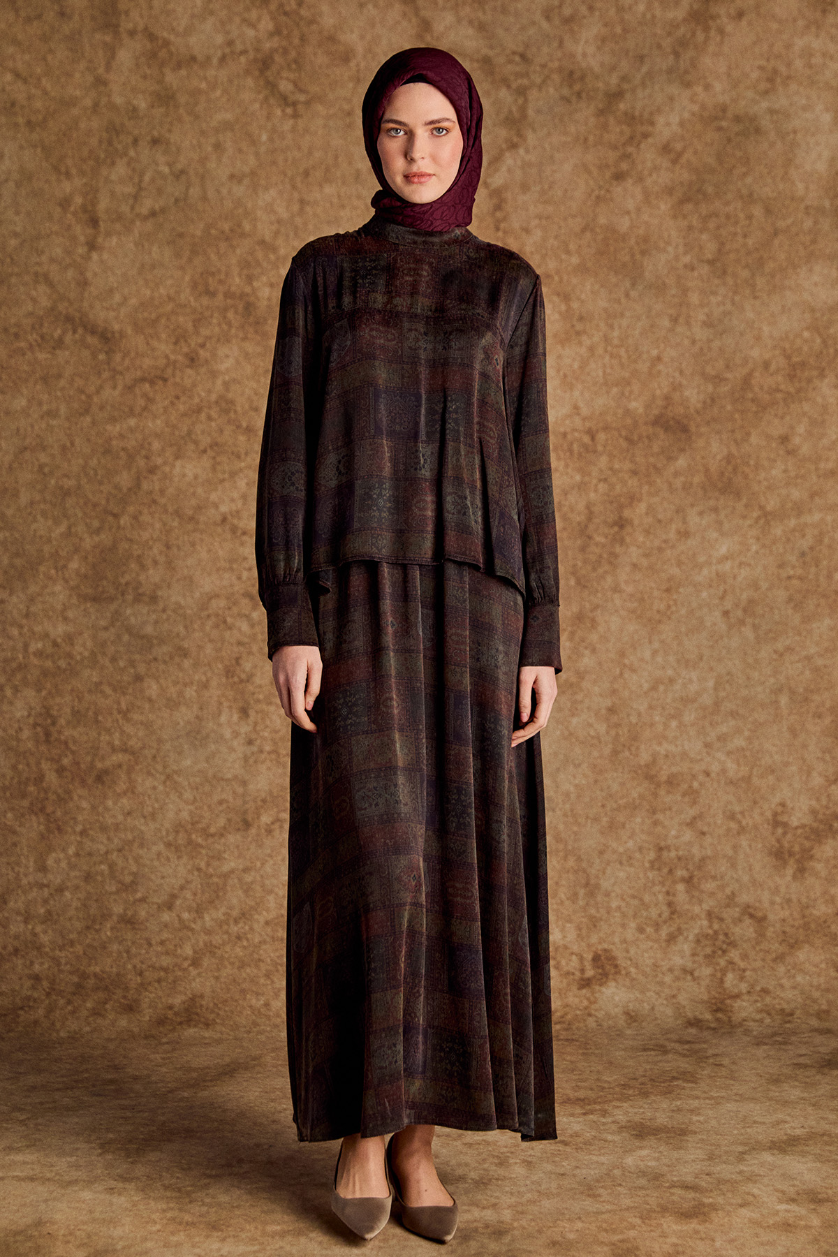 Pelerin Detaylı Desenli Elbise