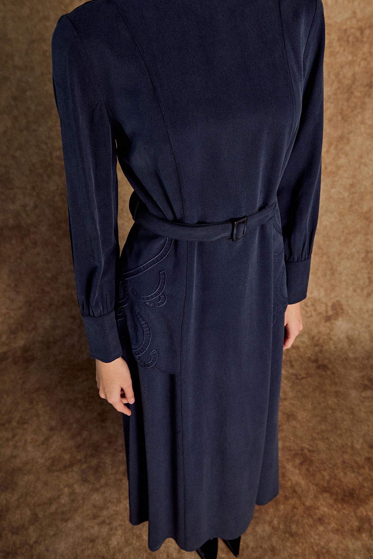 Yakma Desenli Kemerli Elbise