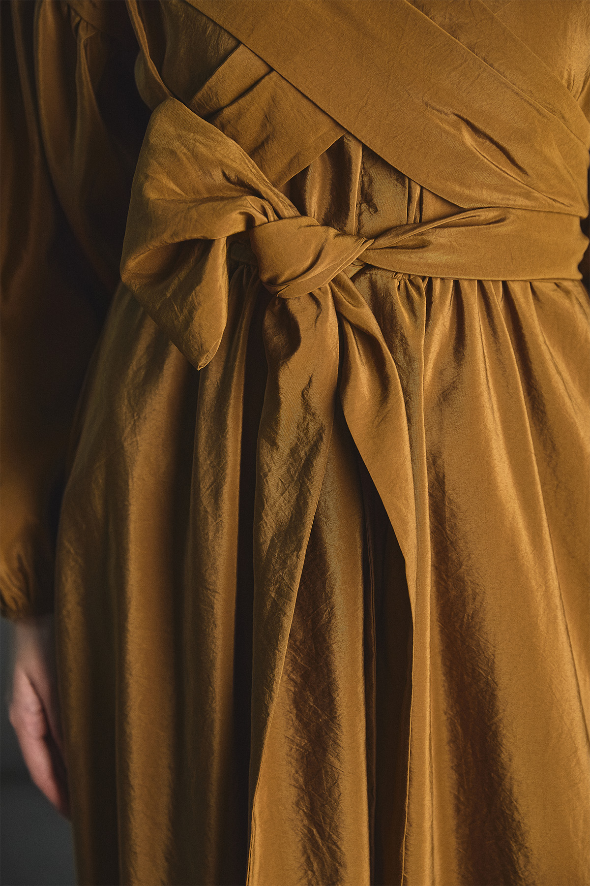 Uzun Kuşaklı Paraşüt Elbise