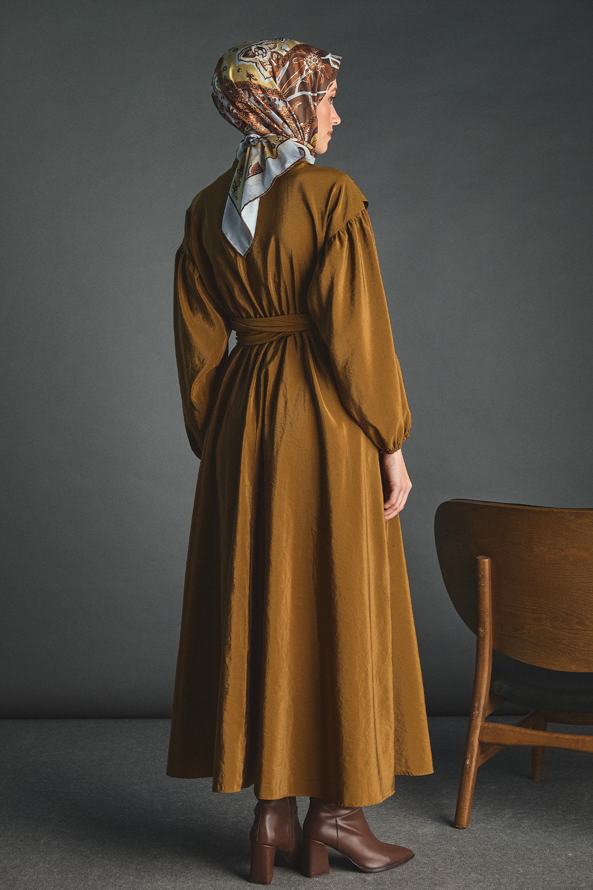 Uzun Kuşaklı Paraşüt Elbise