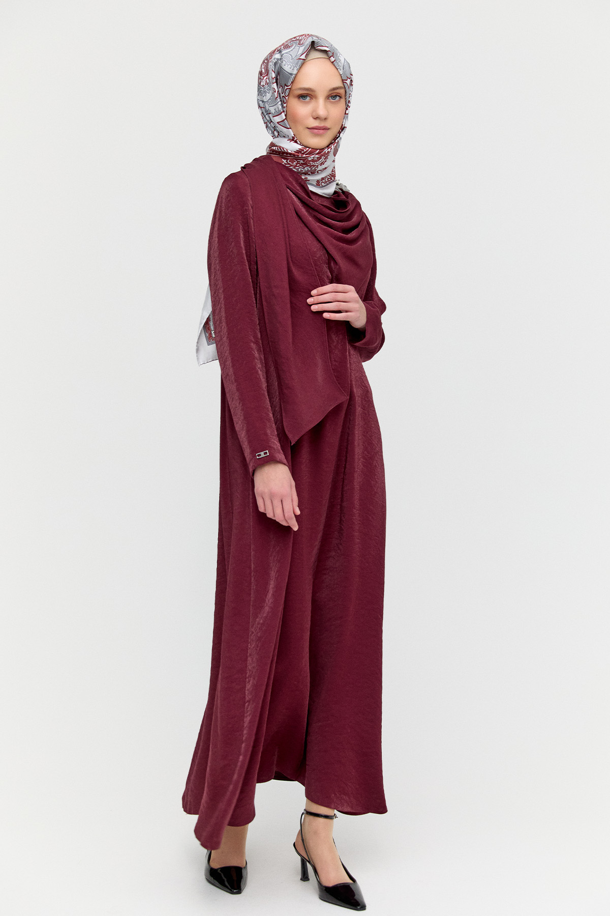 Fular Yakalı Jakarlı Elbise