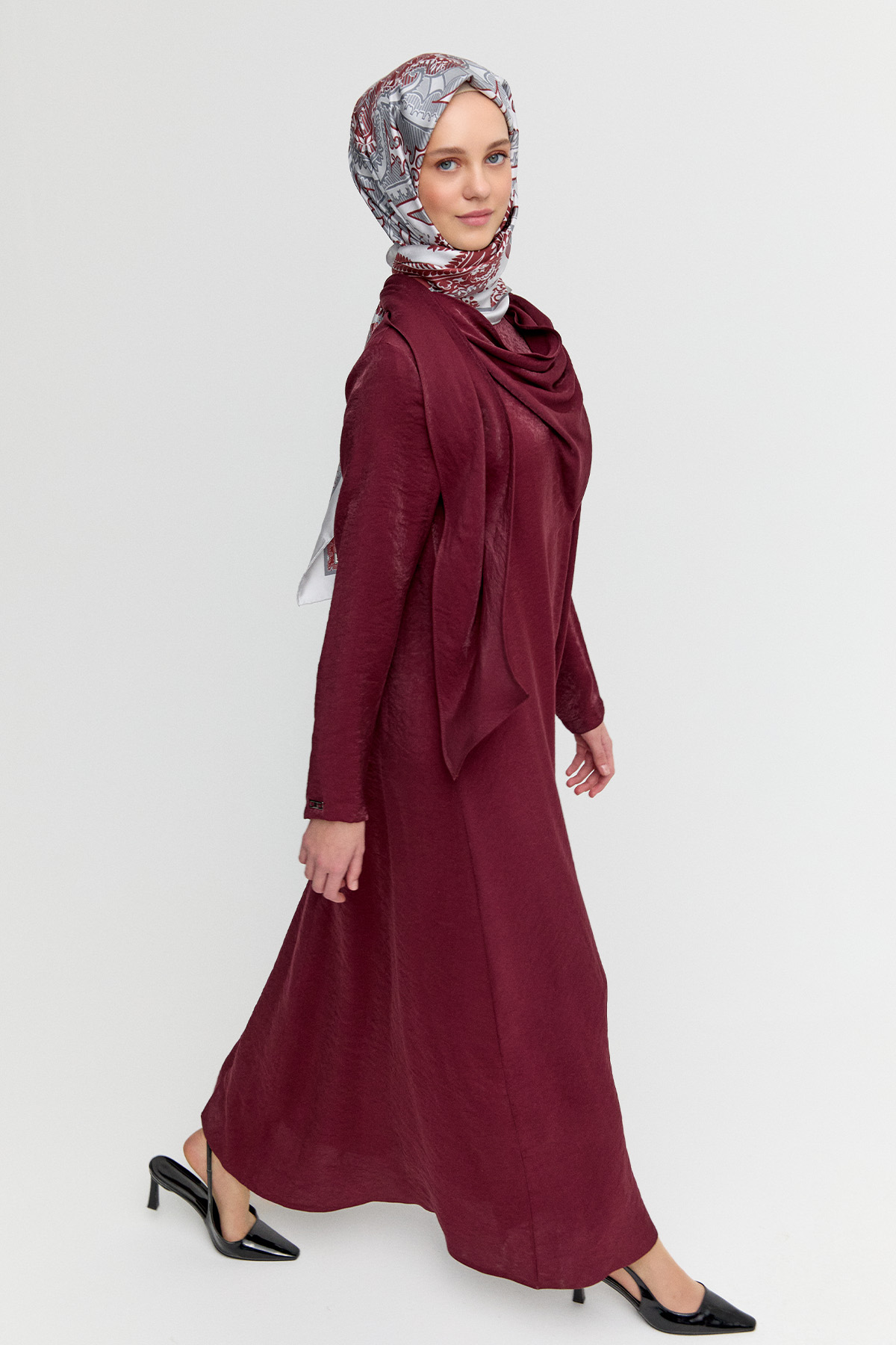 Fular Yakalı Jakarlı Elbise