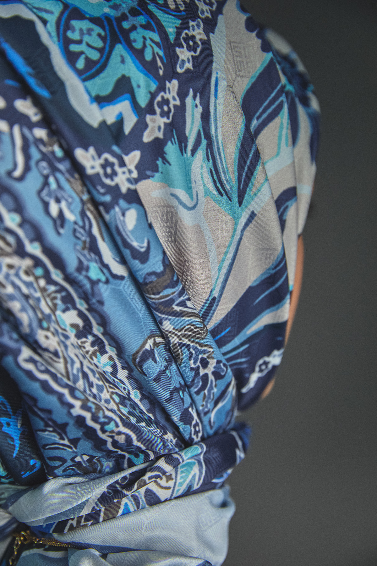 Geleneksel Motifli Jakarlı Eşarp