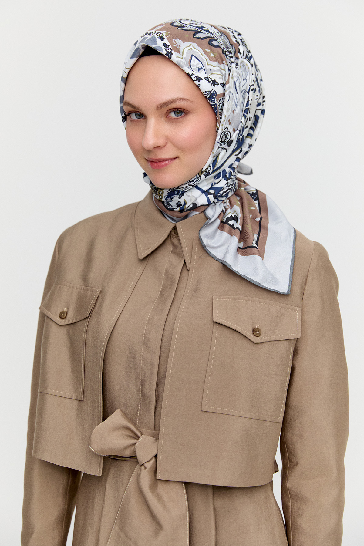 Geleneksel Motifli Jakarlı Eşarp