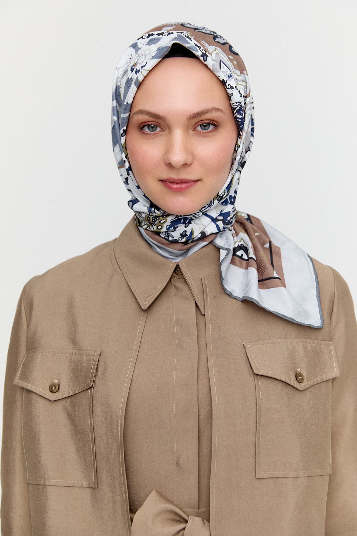 Geleneksel Motifli Jakarlı Eşarp