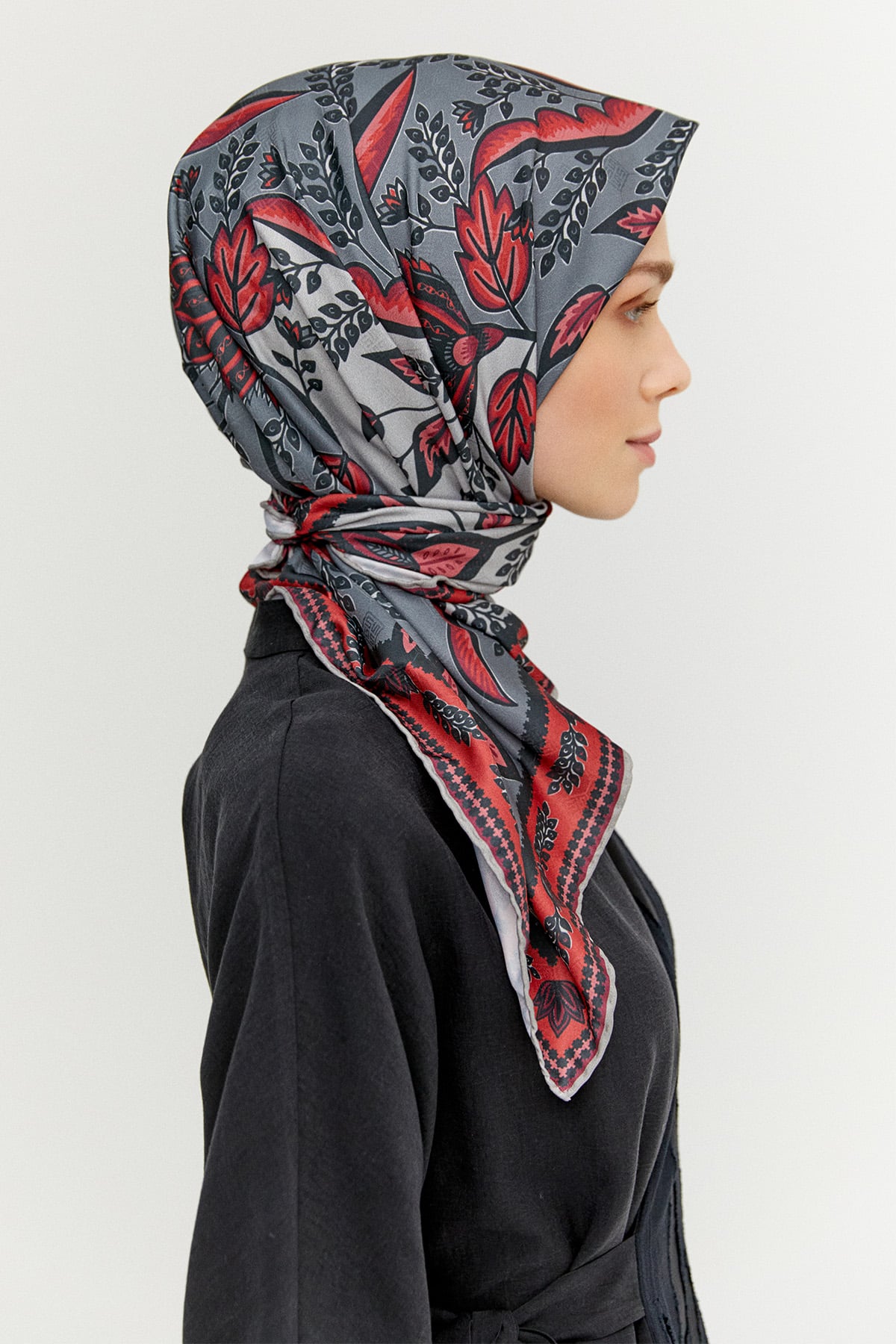 Çok Renkli Çiçek Desenli Eşarp, Tesettür Giyim