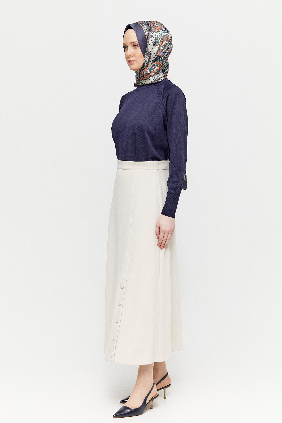 Süs Düğmeli Evaze Etek, Tesettür Giyim