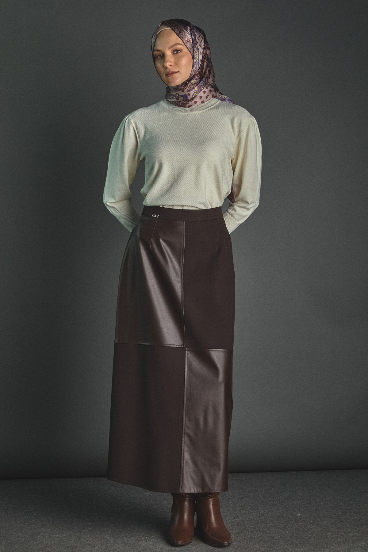 Suni Deri Parçalı A Kesim Etek