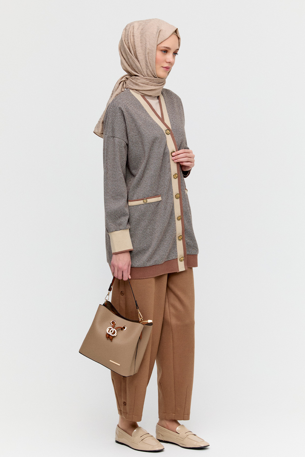 Düğme Detaylı Ribanalı Hırka