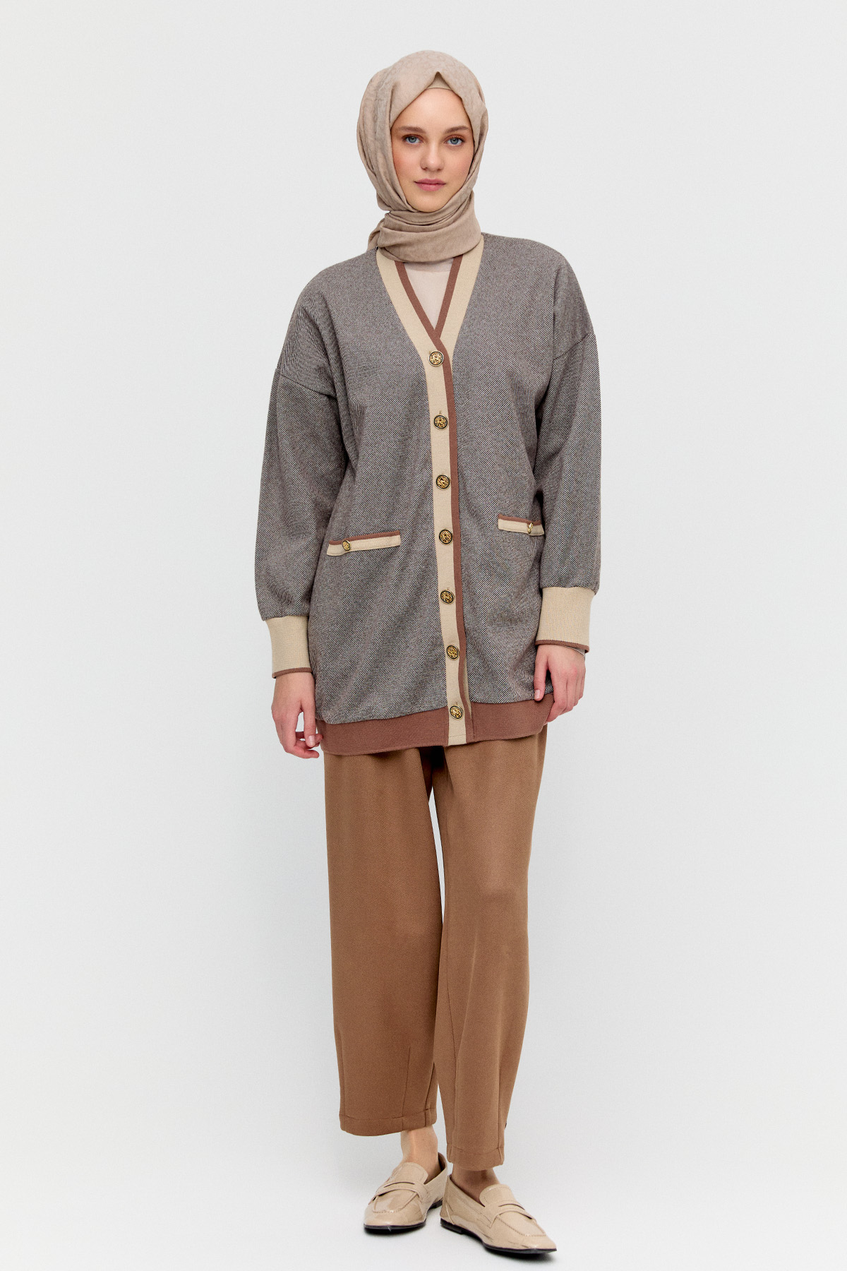 Düğme Detaylı Ribanalı Hırka