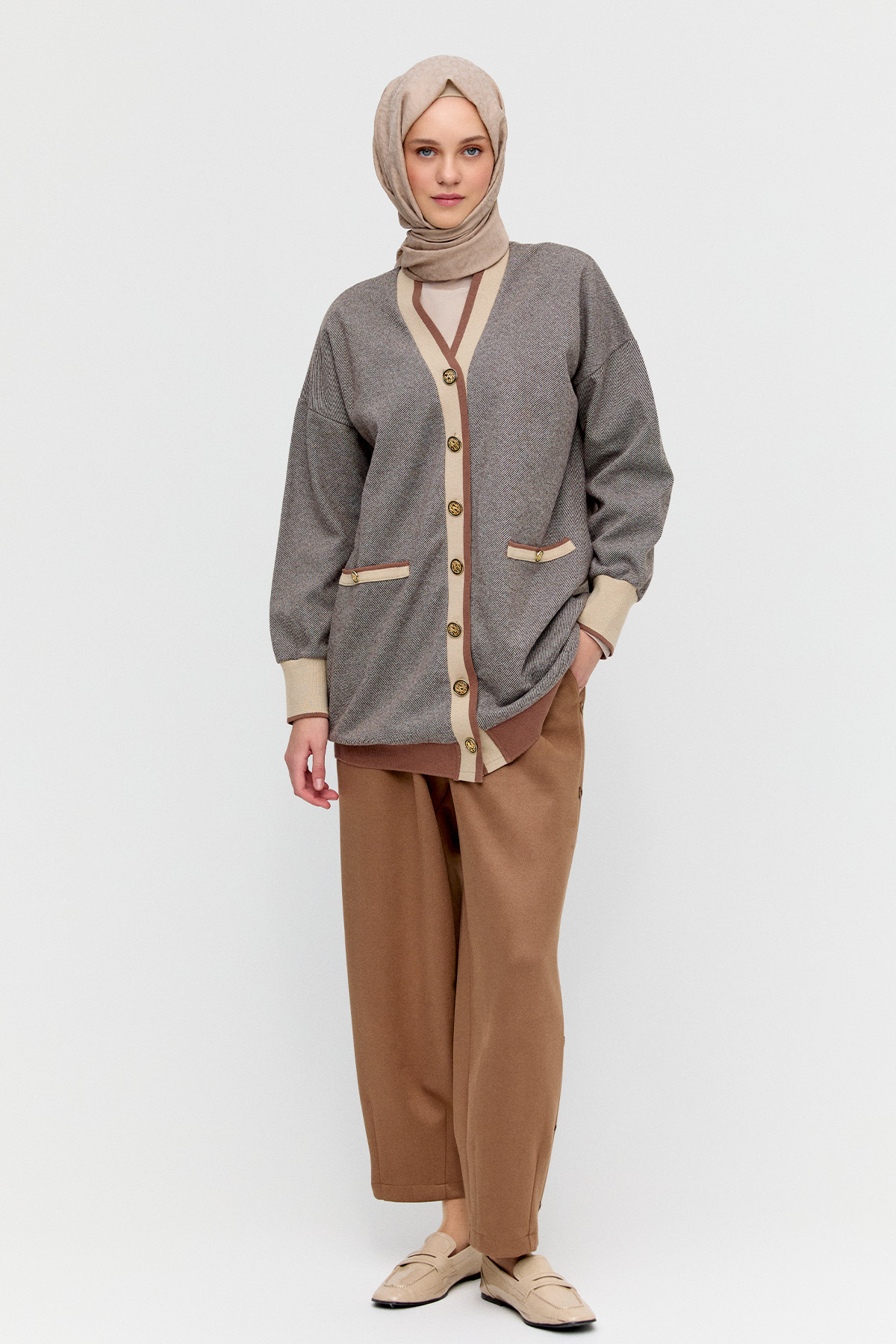 Düğme Detaylı Ribanalı Hırka