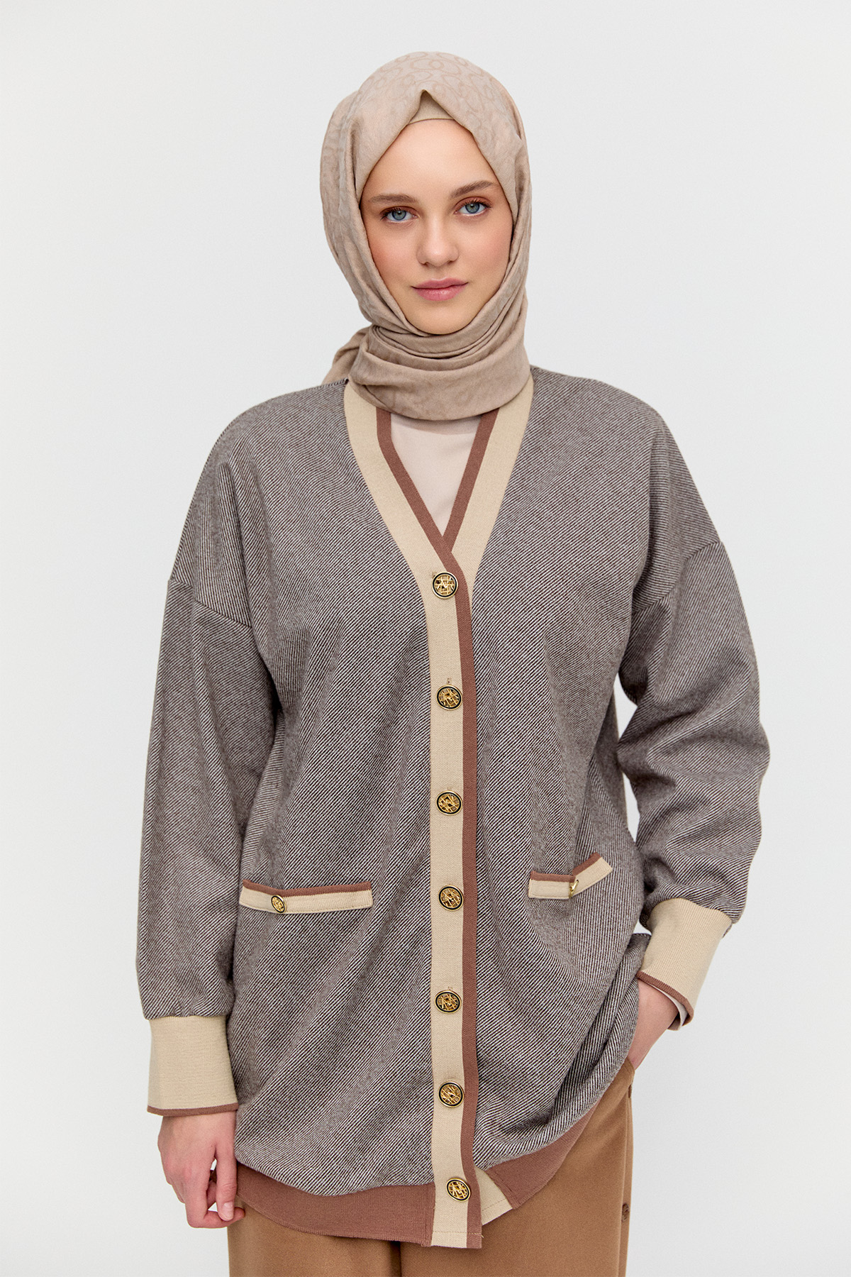 Düğme Detaylı Ribanalı Hırka