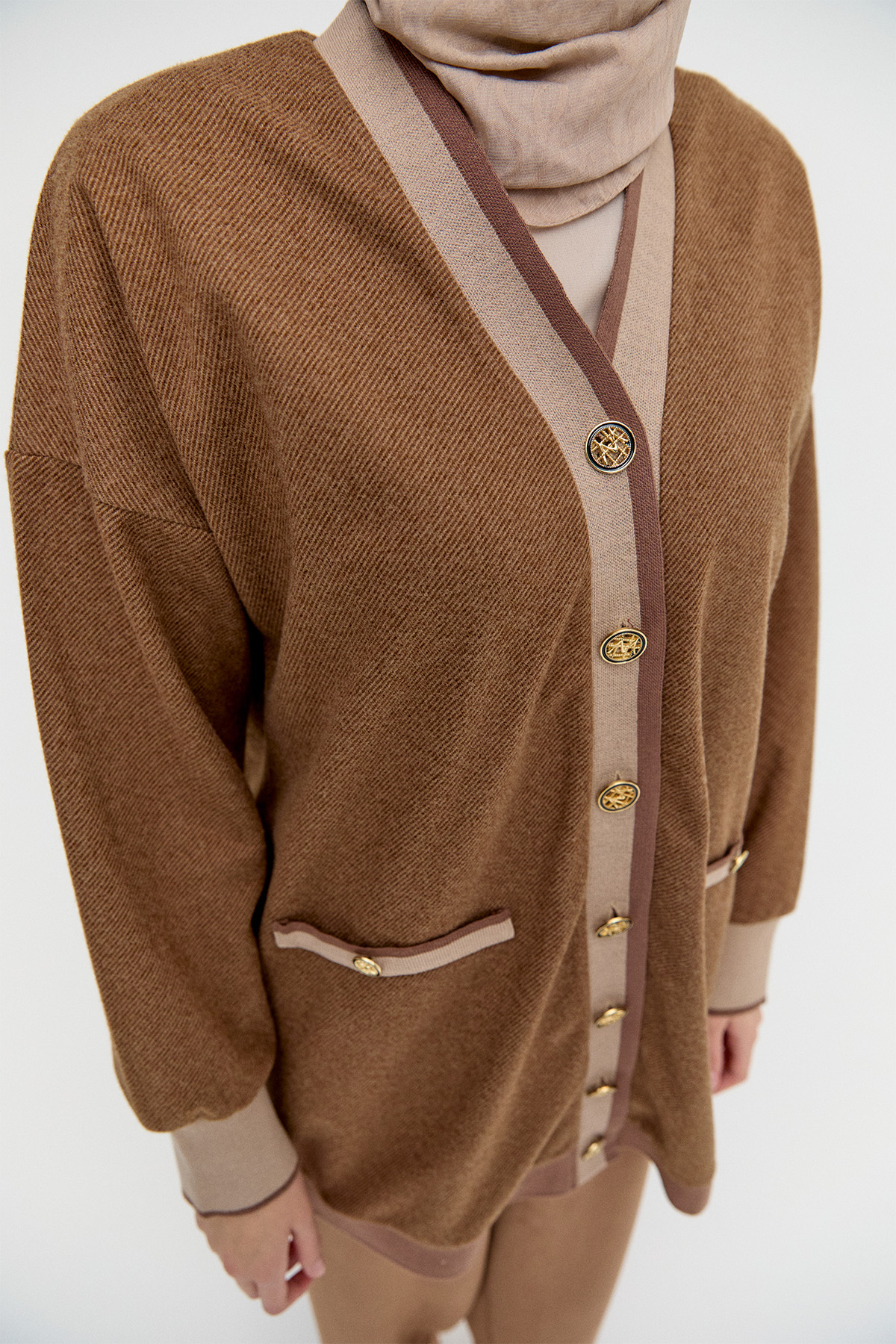 Düğme Detaylı Ribanalı Hırka