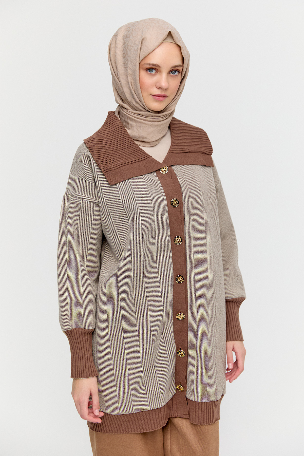 Düğmeli Ribana Detaylı Triko Hırka