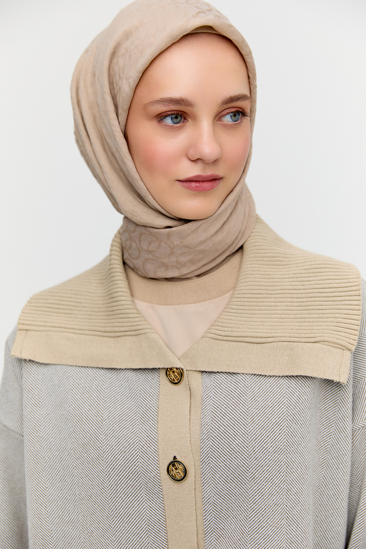 Düğmeli Ribana Detaylı Triko Hırka