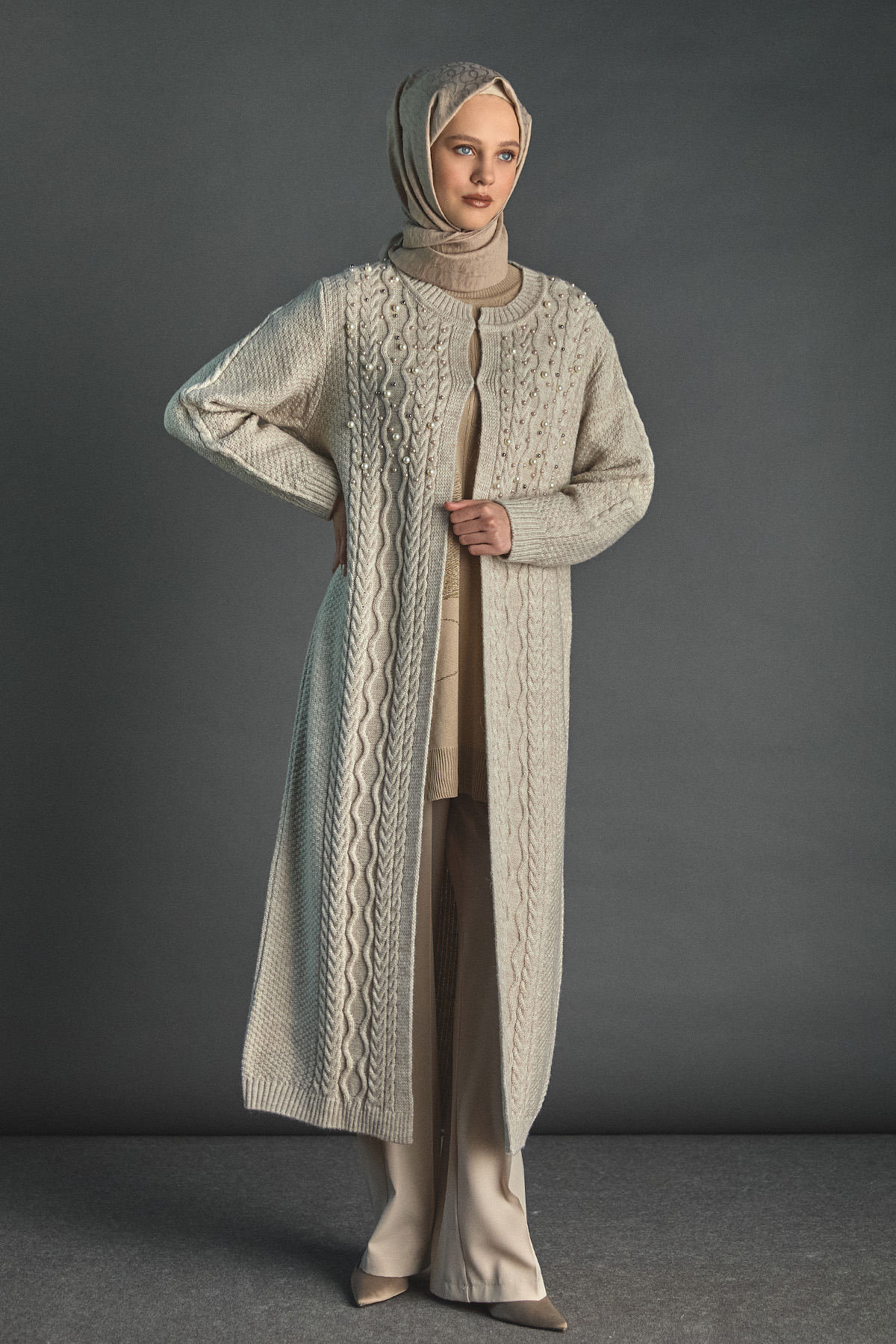 Taş ve İnci Detaylı Uzun Hırka