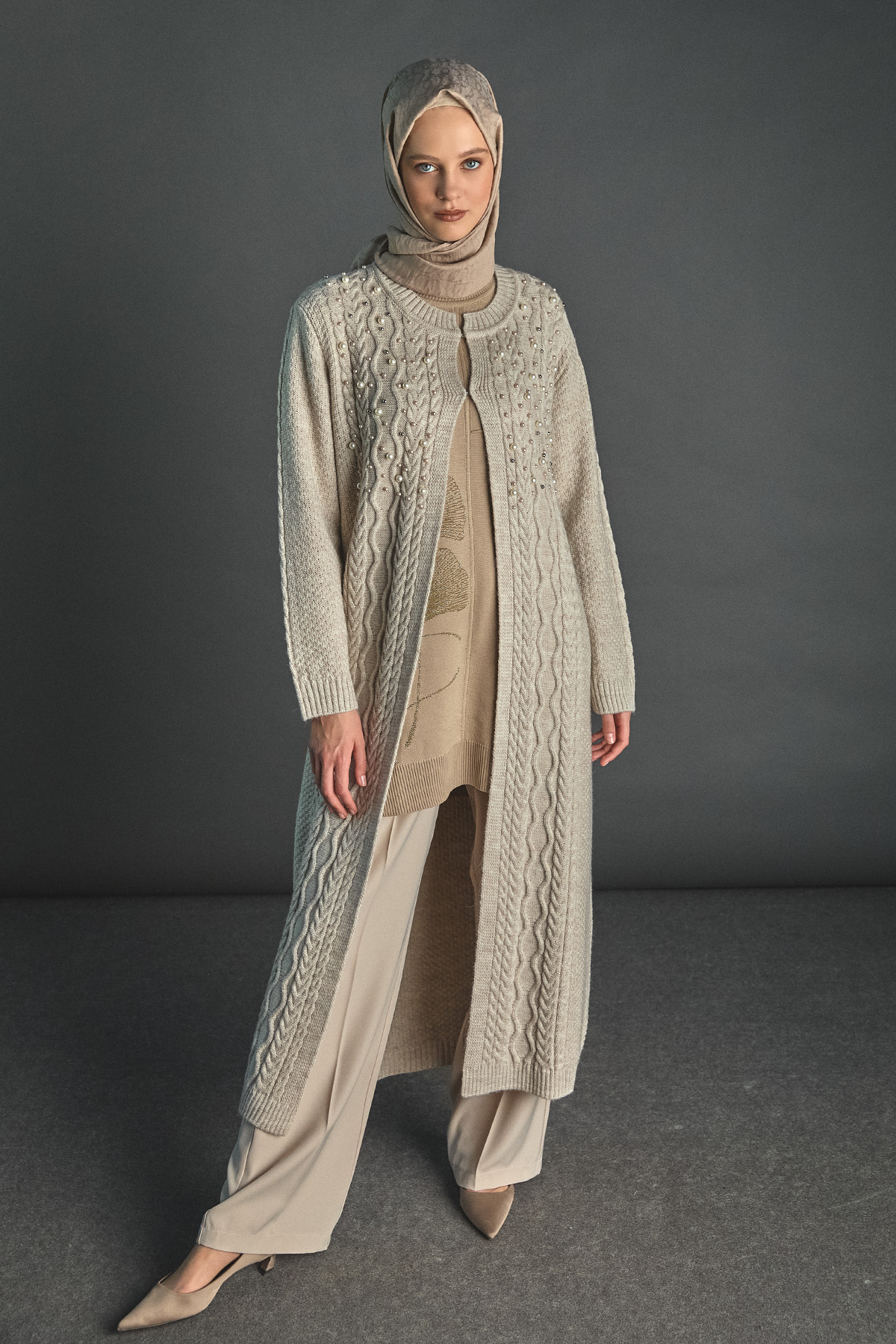 Taş ve İnci Detaylı Uzun Hırka