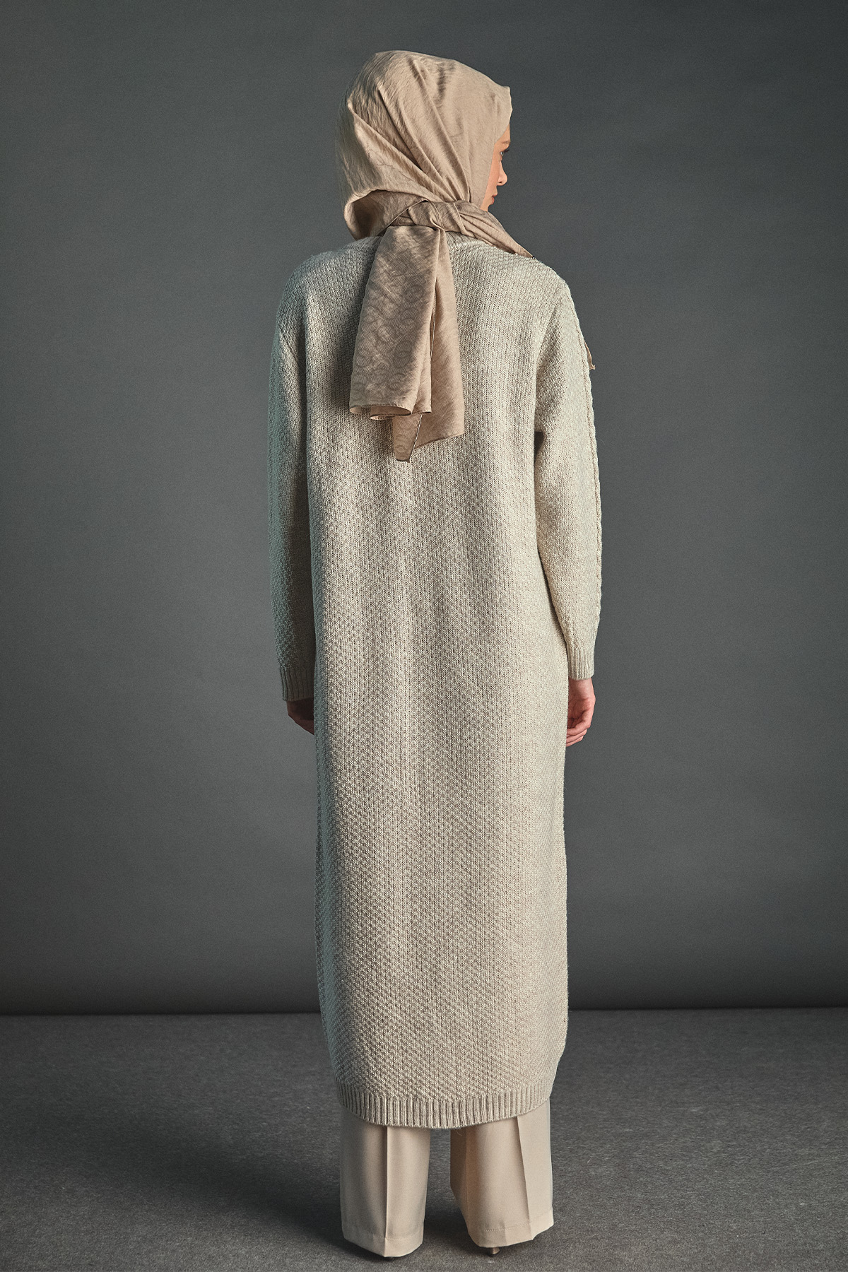 Taş ve İnci Detaylı Uzun Hırka