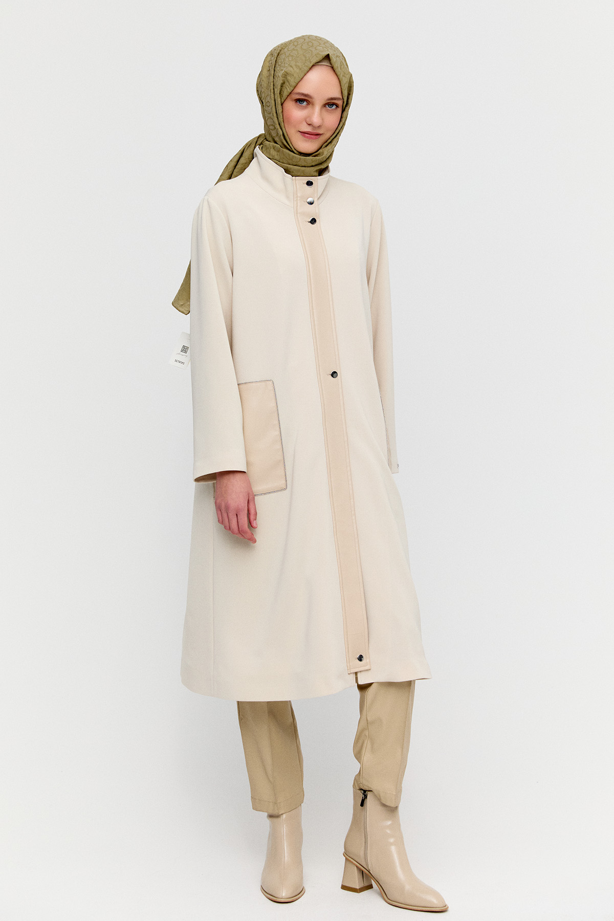 Fermuarlı Taş İşlemeli Kap