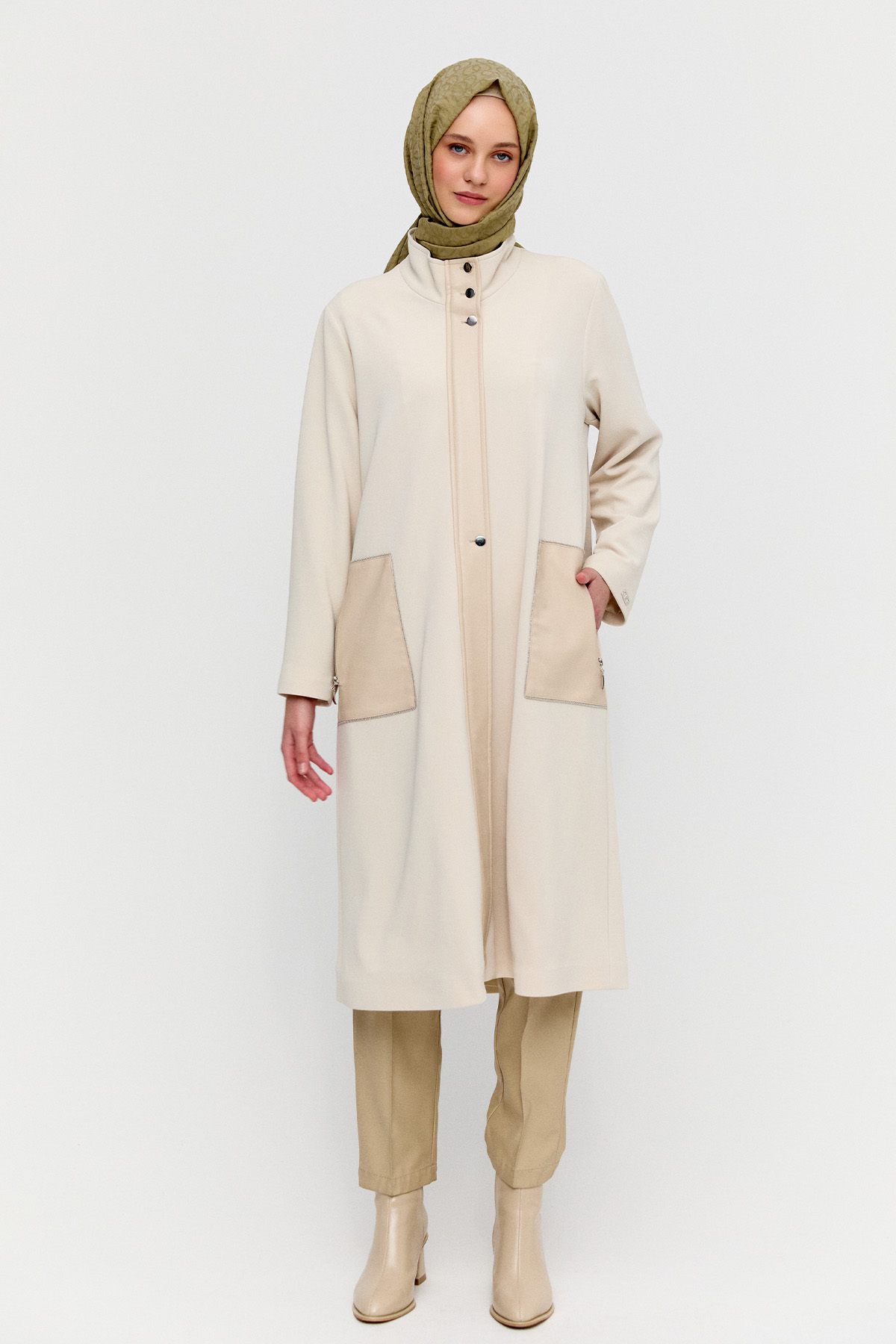 Fermuarlı Taş İşlemeli Kap