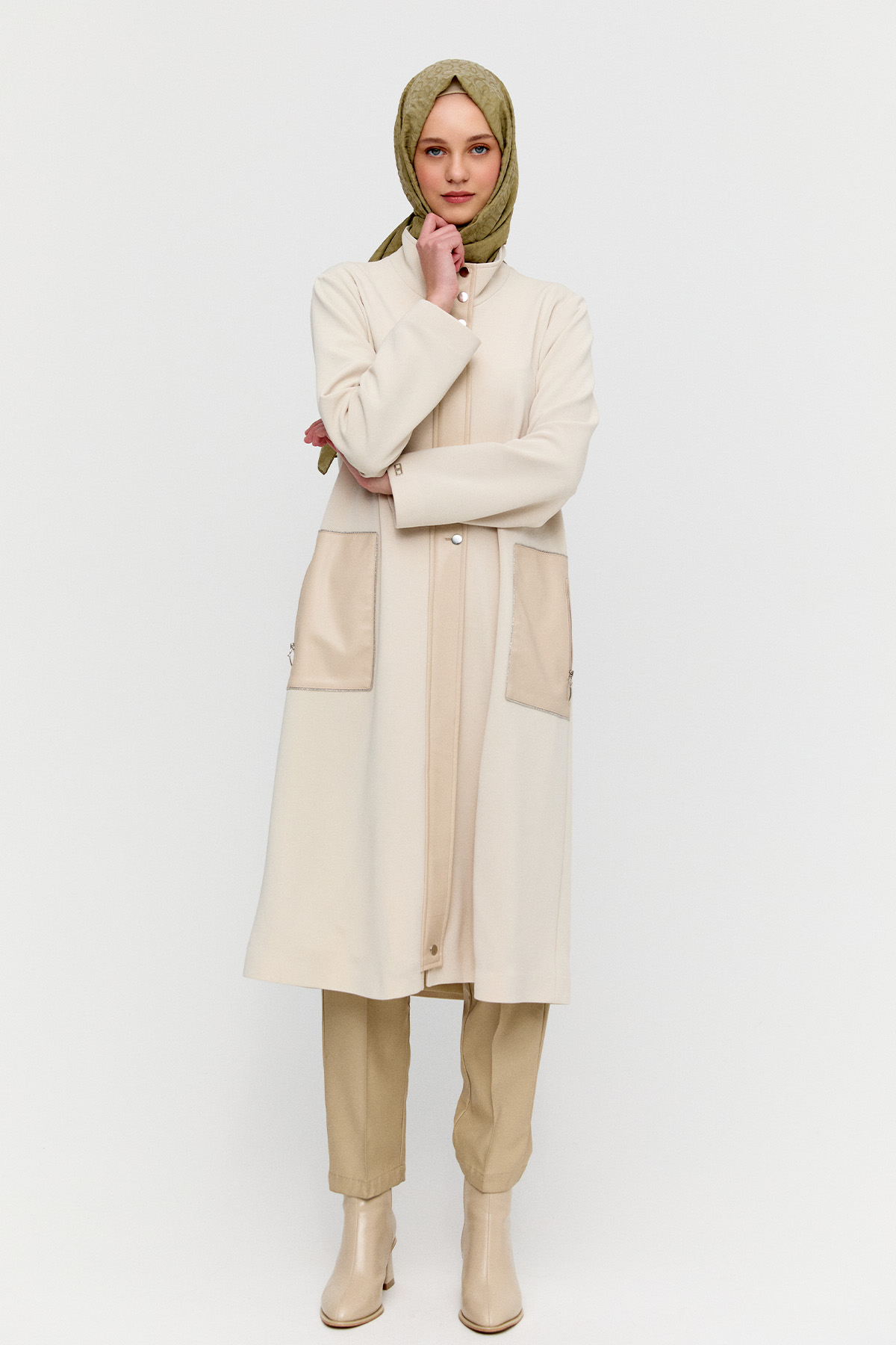 Fermuarlı Taş İşlemeli Kap