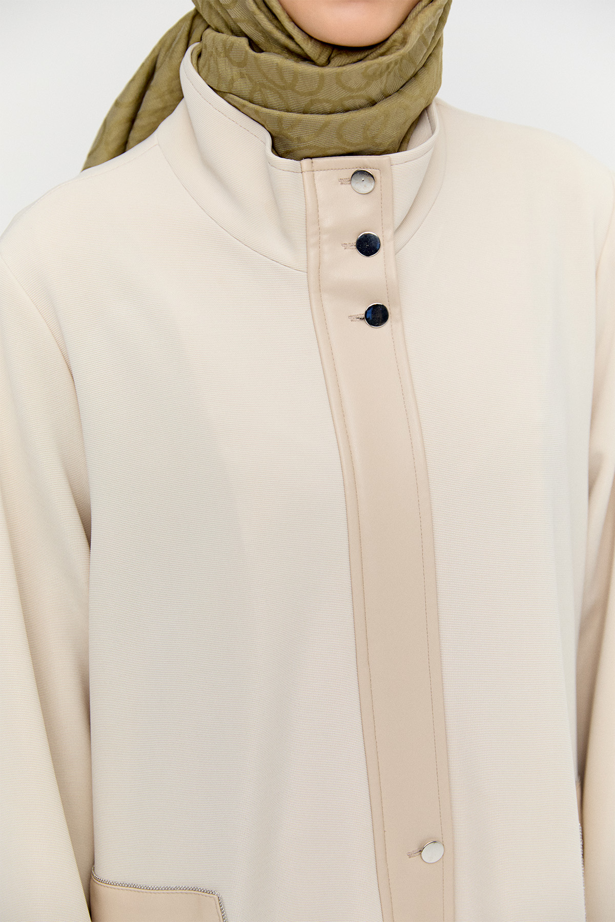 Fermuarlı Taş İşlemeli Kap