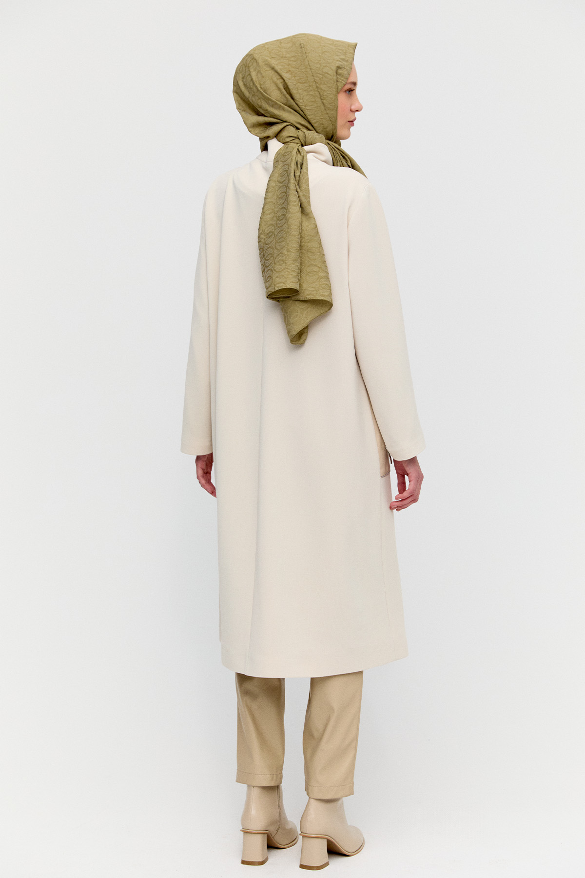 Fermuarlı Taş İşlemeli Kap