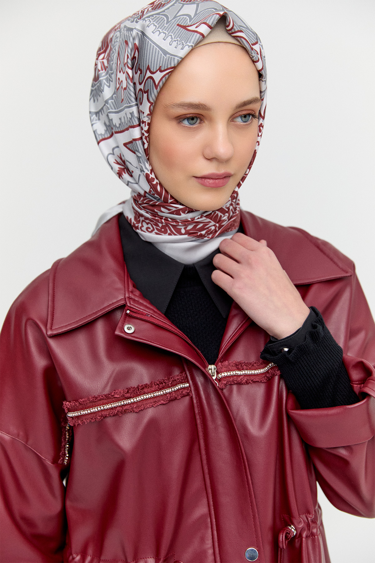 Taş Şeritli Suni Deri Ceket