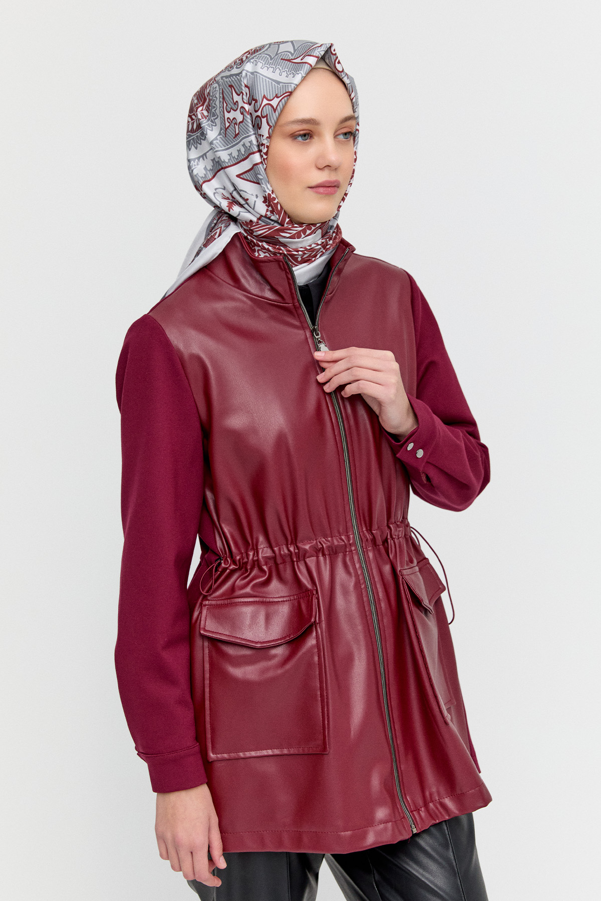 Fermuarlı Çift Cepli Suni Deri Kap