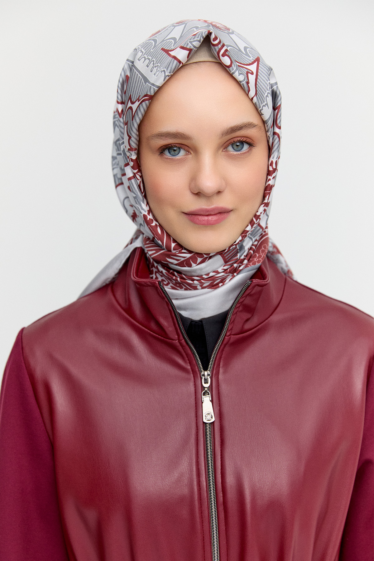 Fermuarlı Çift Cepli Suni Deri Kap