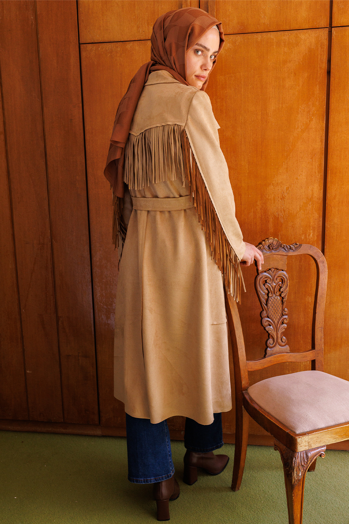 Püskül Detaylı Süet Dokulu Kap, Tesettür Giyim